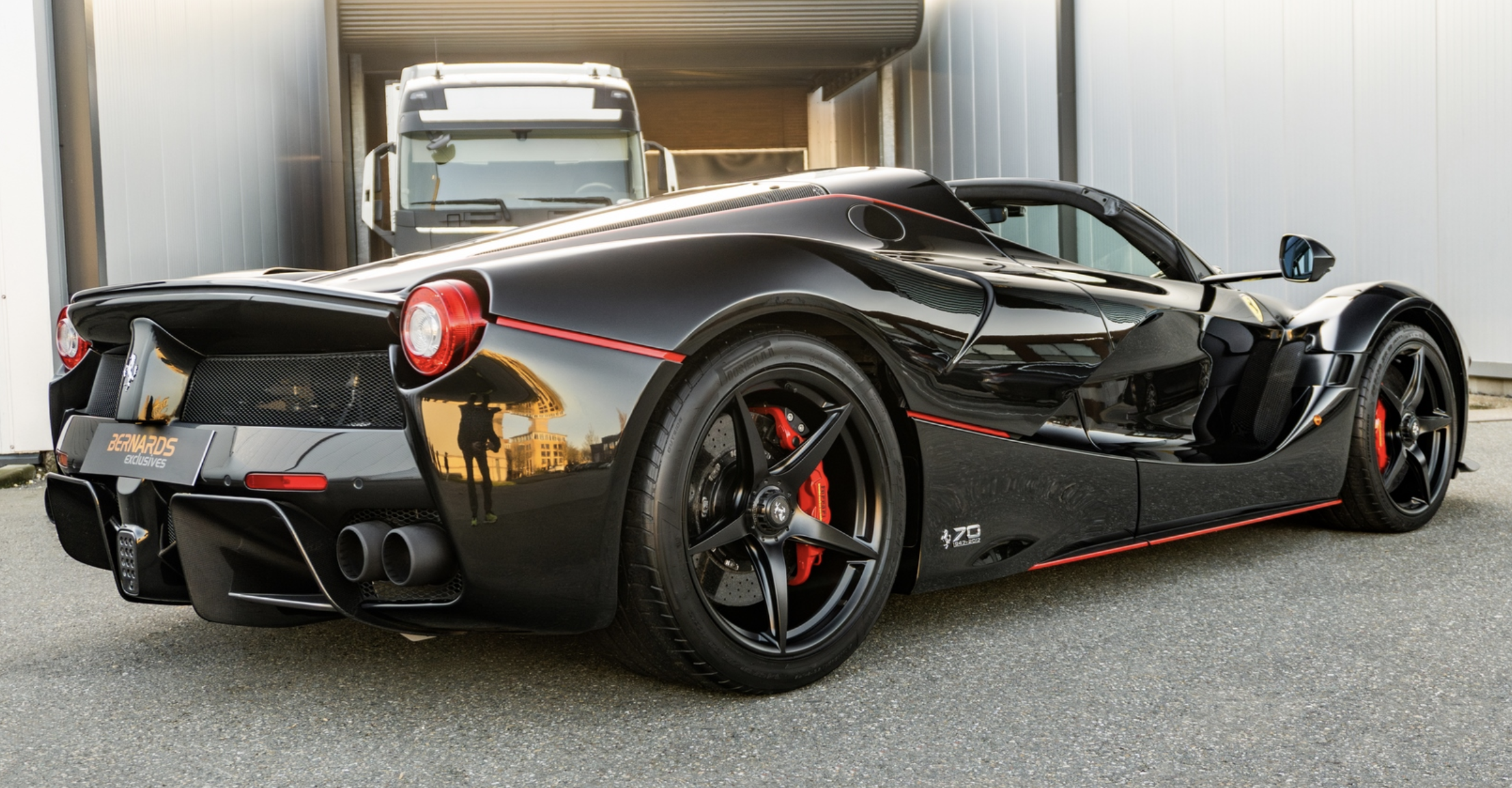 2016 Ferrari LaFerrari Aperta, 2/3