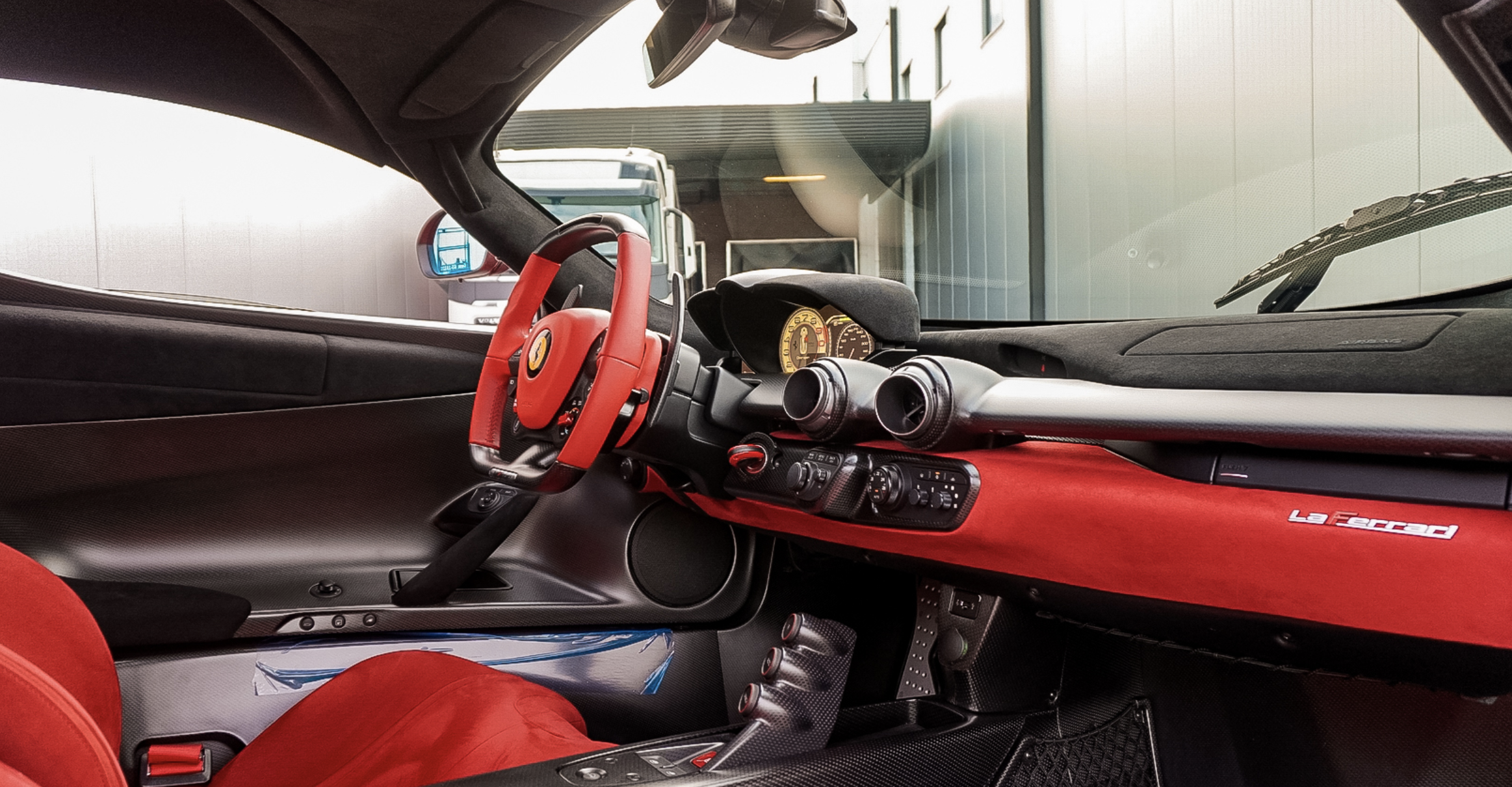 2016 Ferrari LaFerrari, 5/7