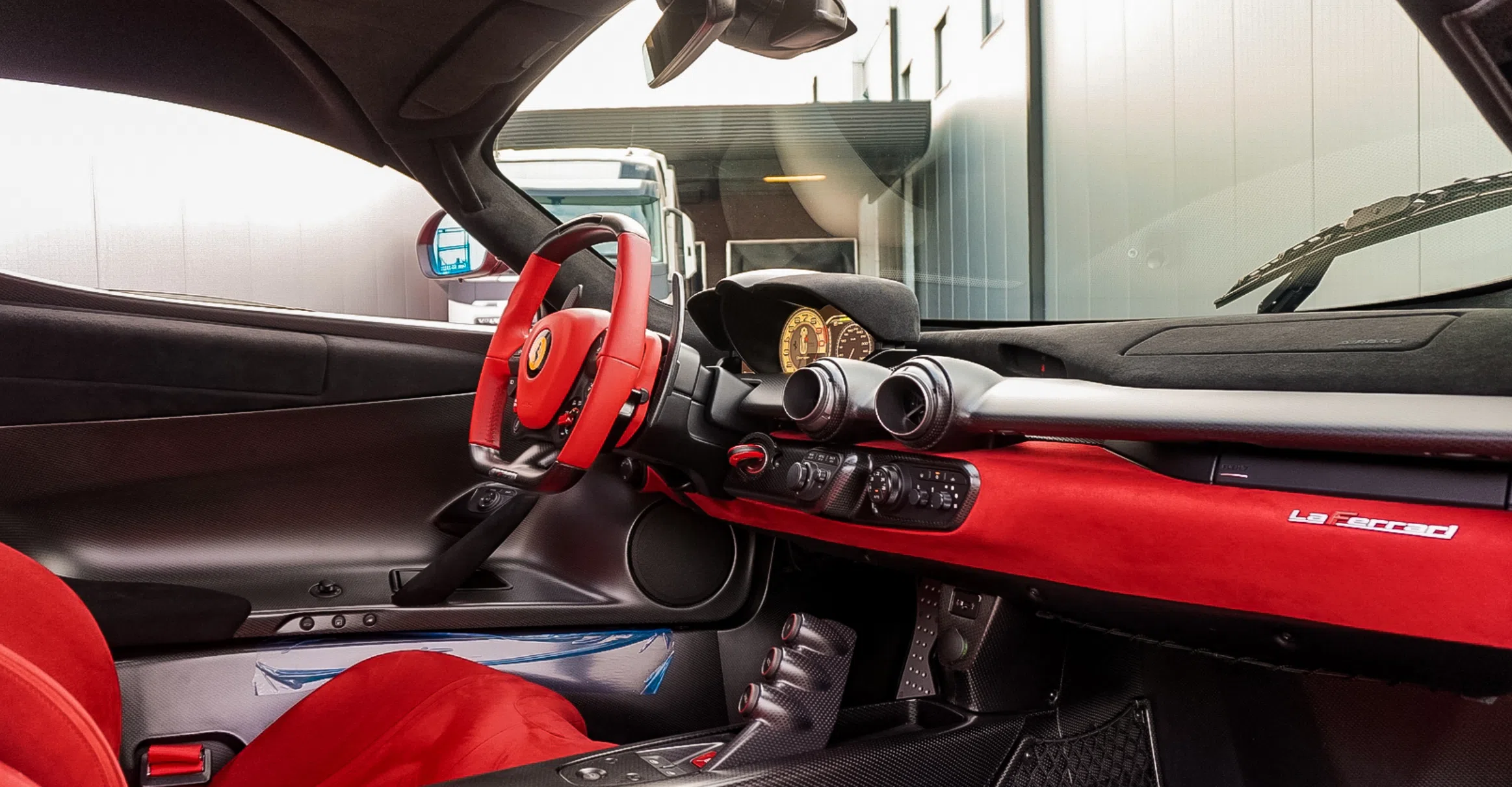 2016 Ferrari LaFerrari interior