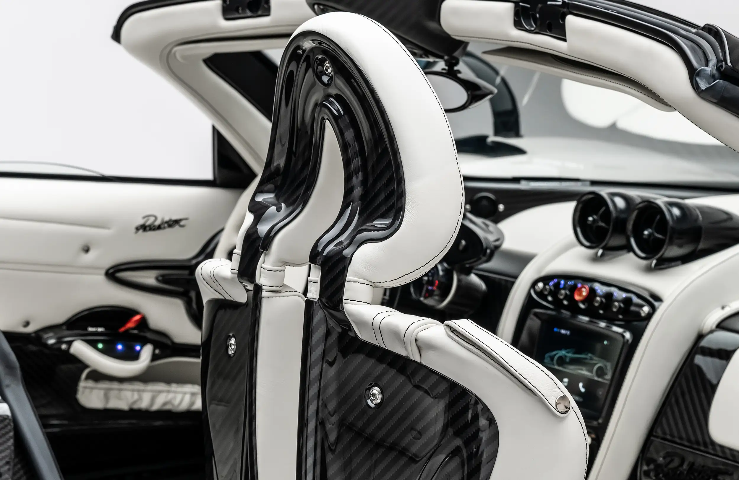 2018 Pagani Huayra Roadster, 9/19