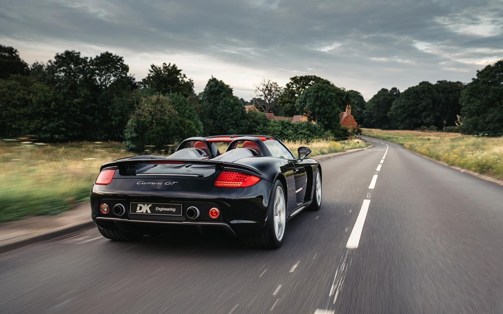 2006 Porsche Carrera GT, 2/16