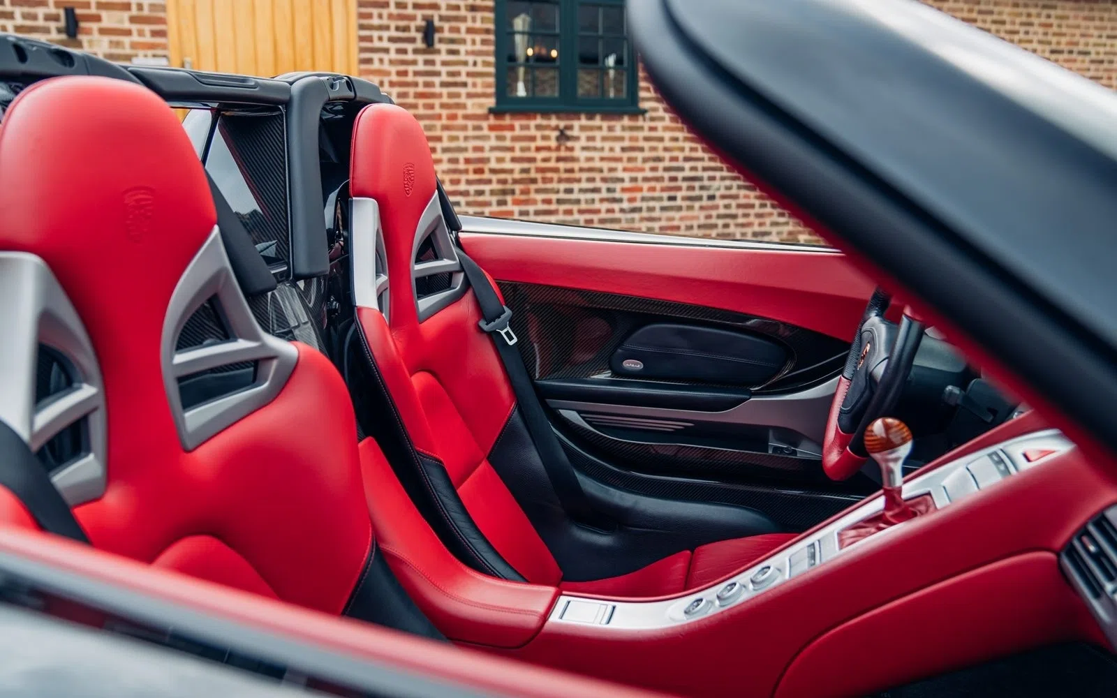 2006 Porsche Carrera GT interior, seats