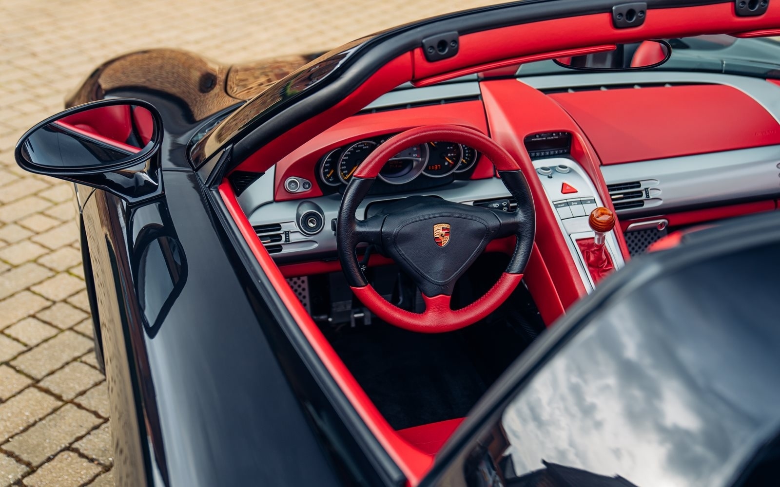 2006 Porsche Carrera GT, 12/16