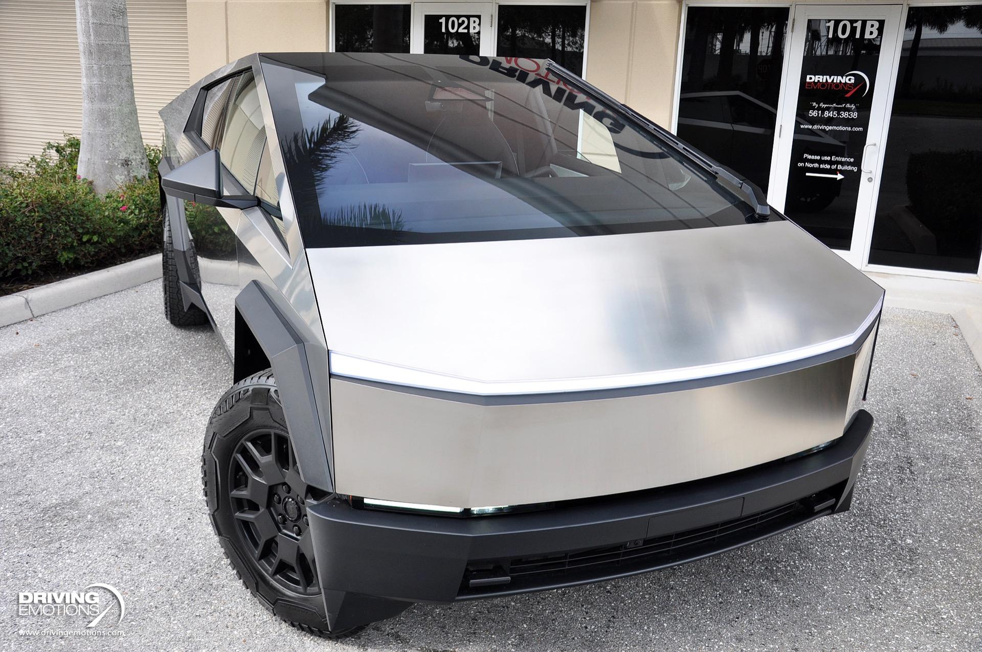 2024 Tesla Cybertruck, 2/20