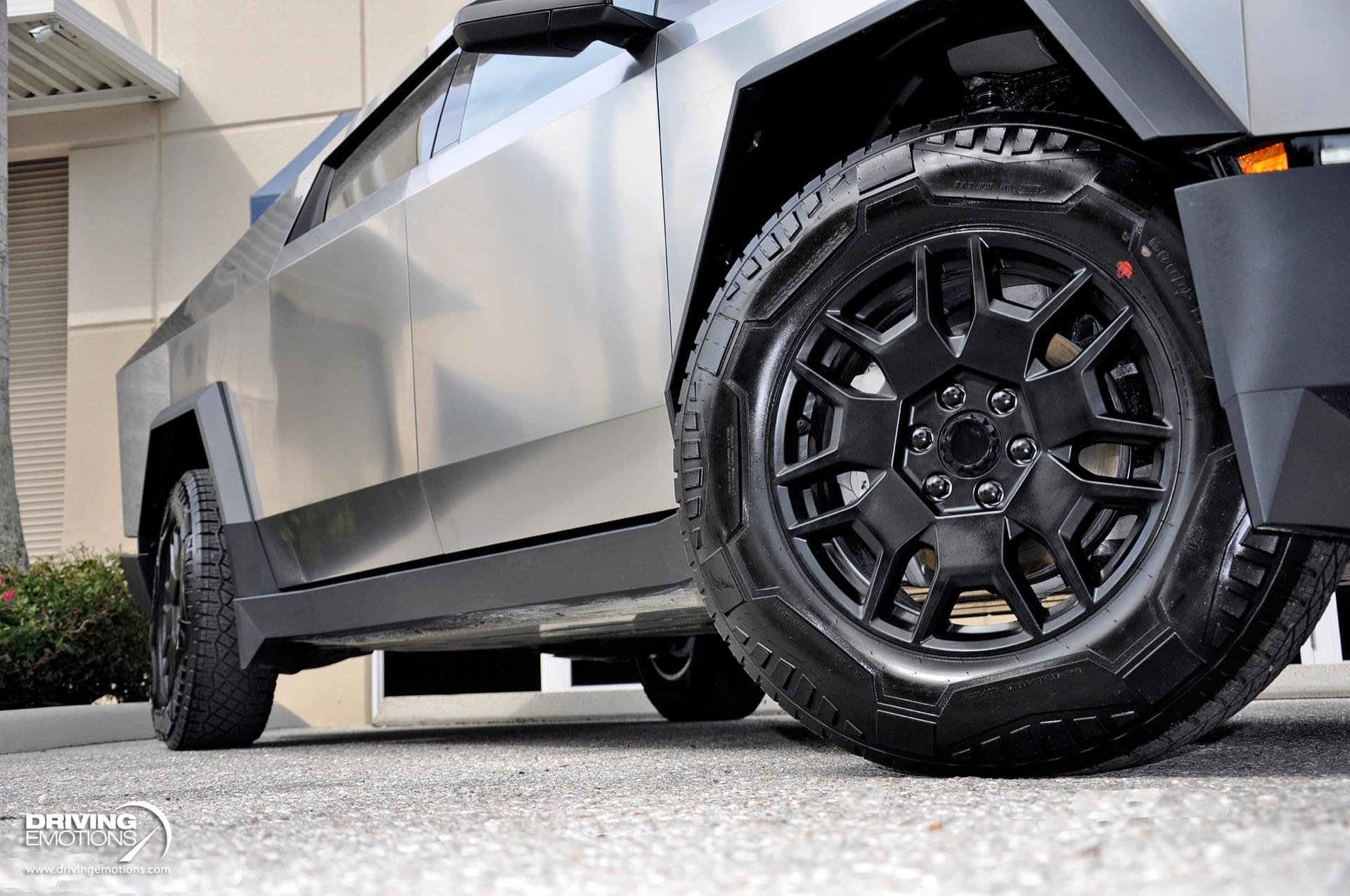 2024 Tesla Cybertruck, 6/20