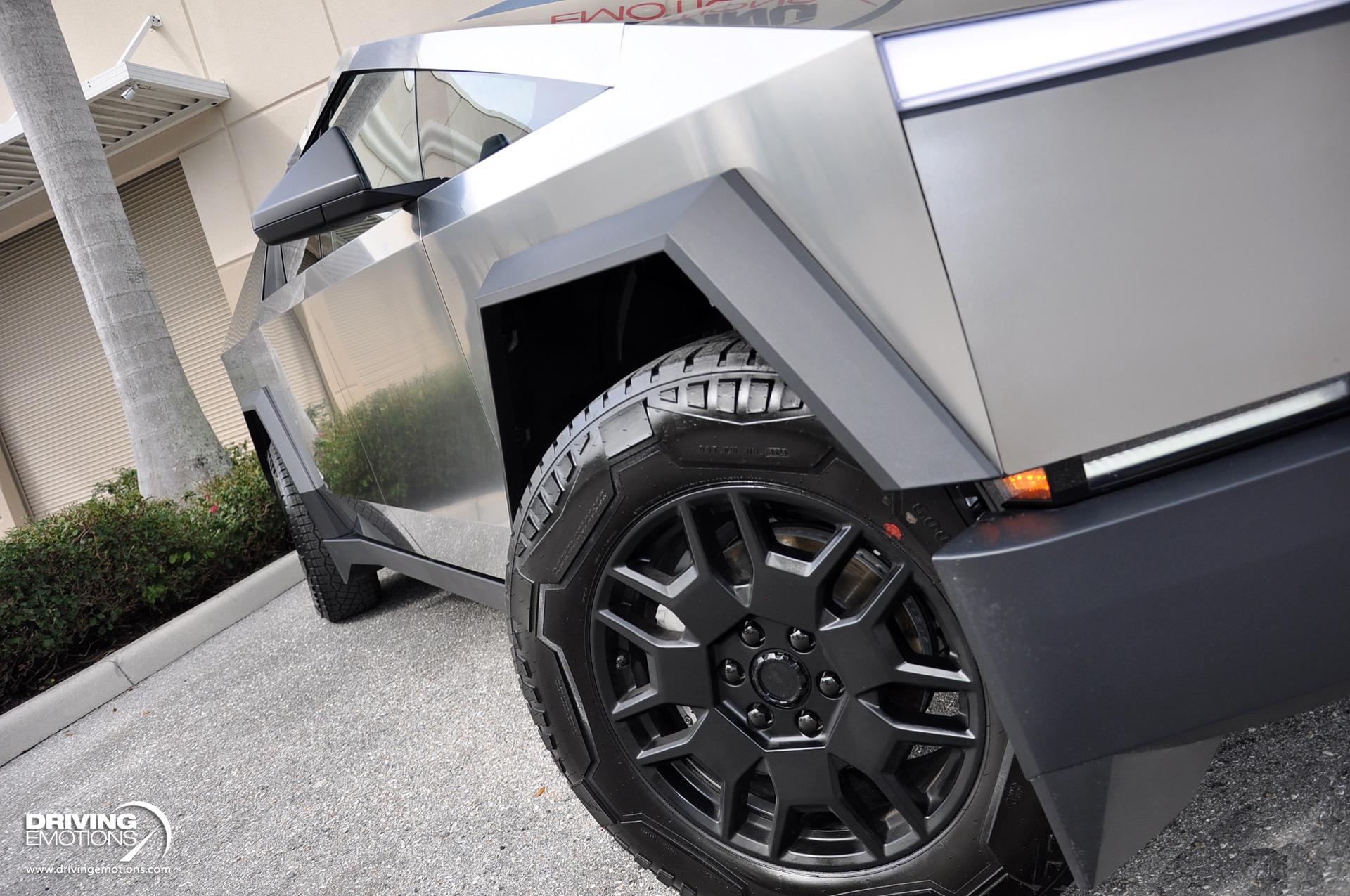 2024 Tesla Cybertruck, 7/20