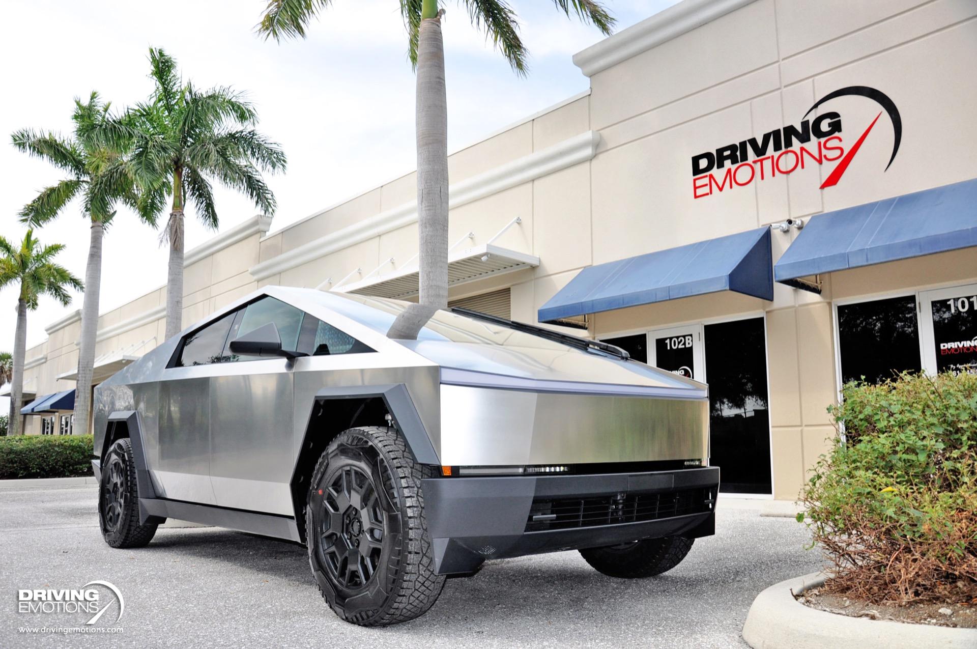 2024 Tesla Cybertruck, 10/20