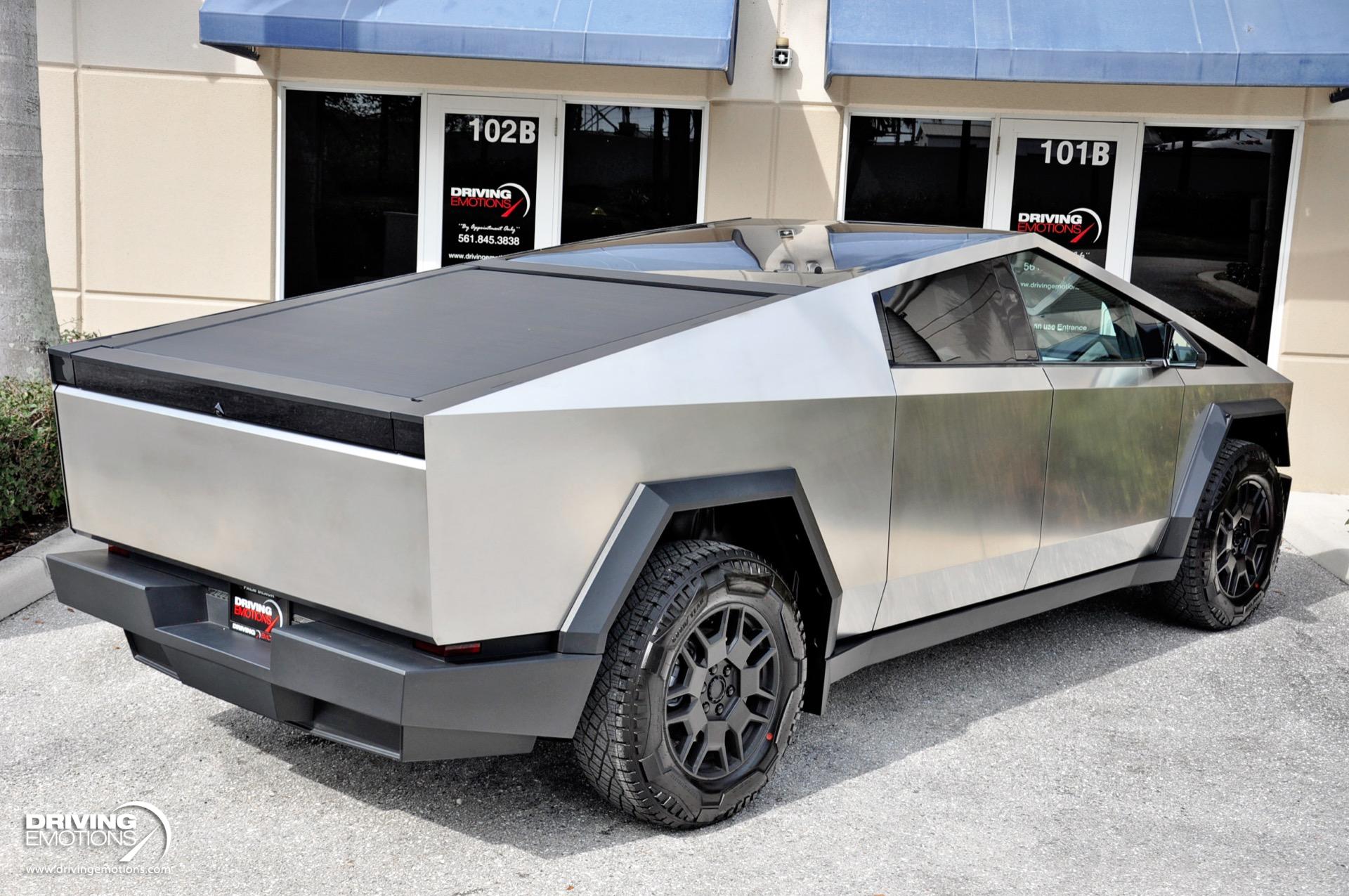 2024 Tesla Cybertruck, 17/20