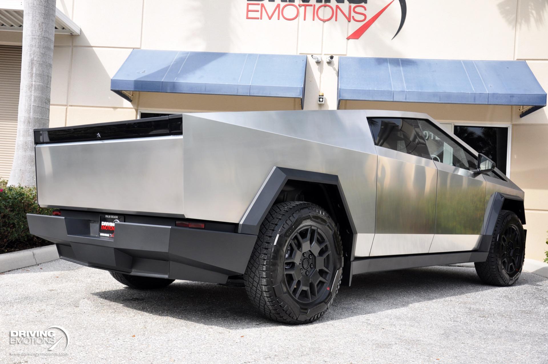 2024 Tesla Cybertruck, 18/20