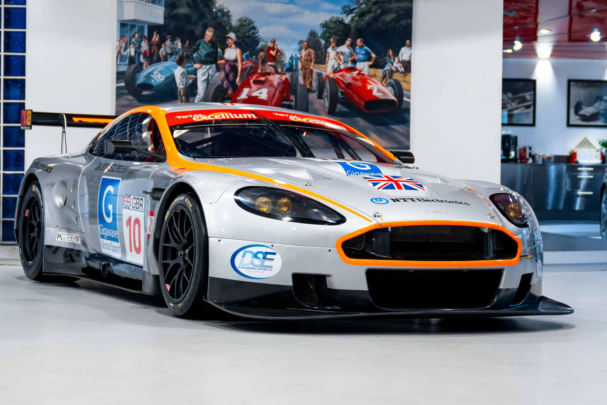 2007 Aston Martin DBR9 GT1, 2/17