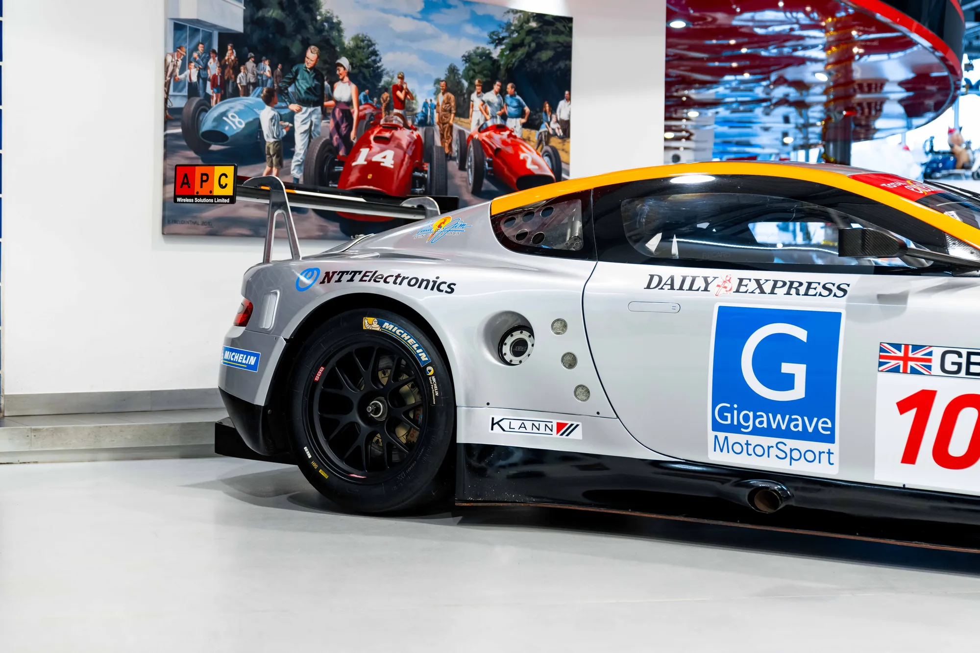 2007 Aston Martin DBR9 GT1, 5/17
