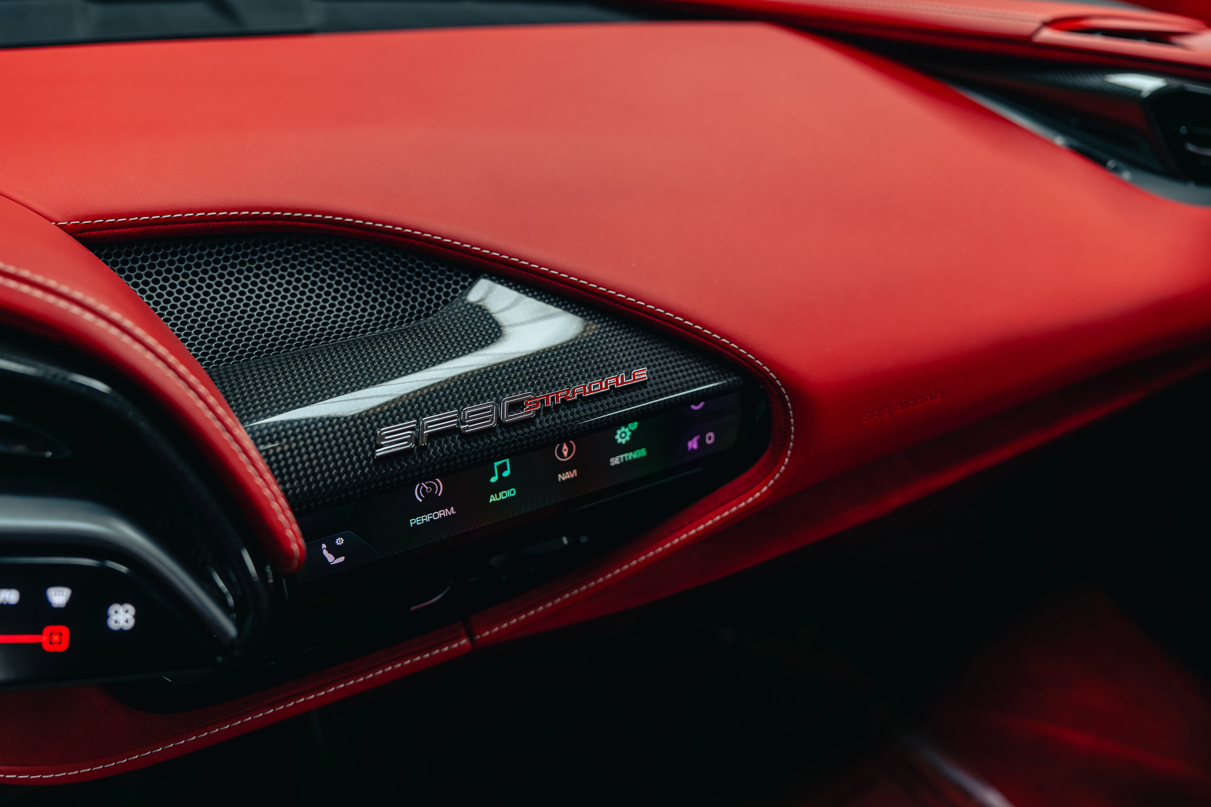 2023 Ferrari SF90 Stradale, 13/37