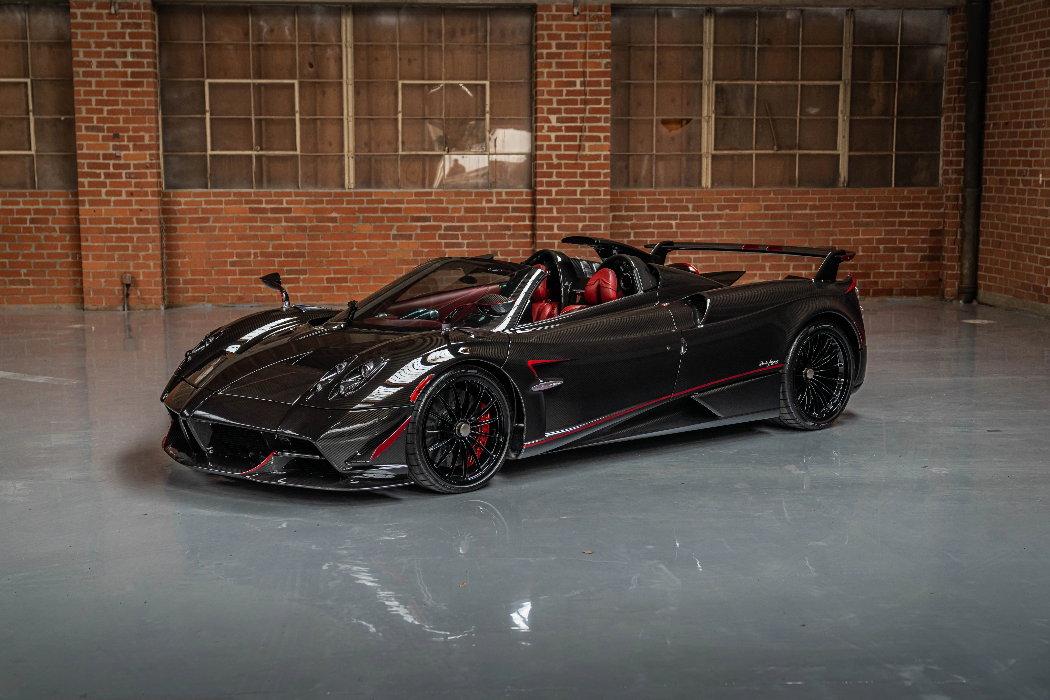 2017 Pagani Huayra Roadster, 2/20