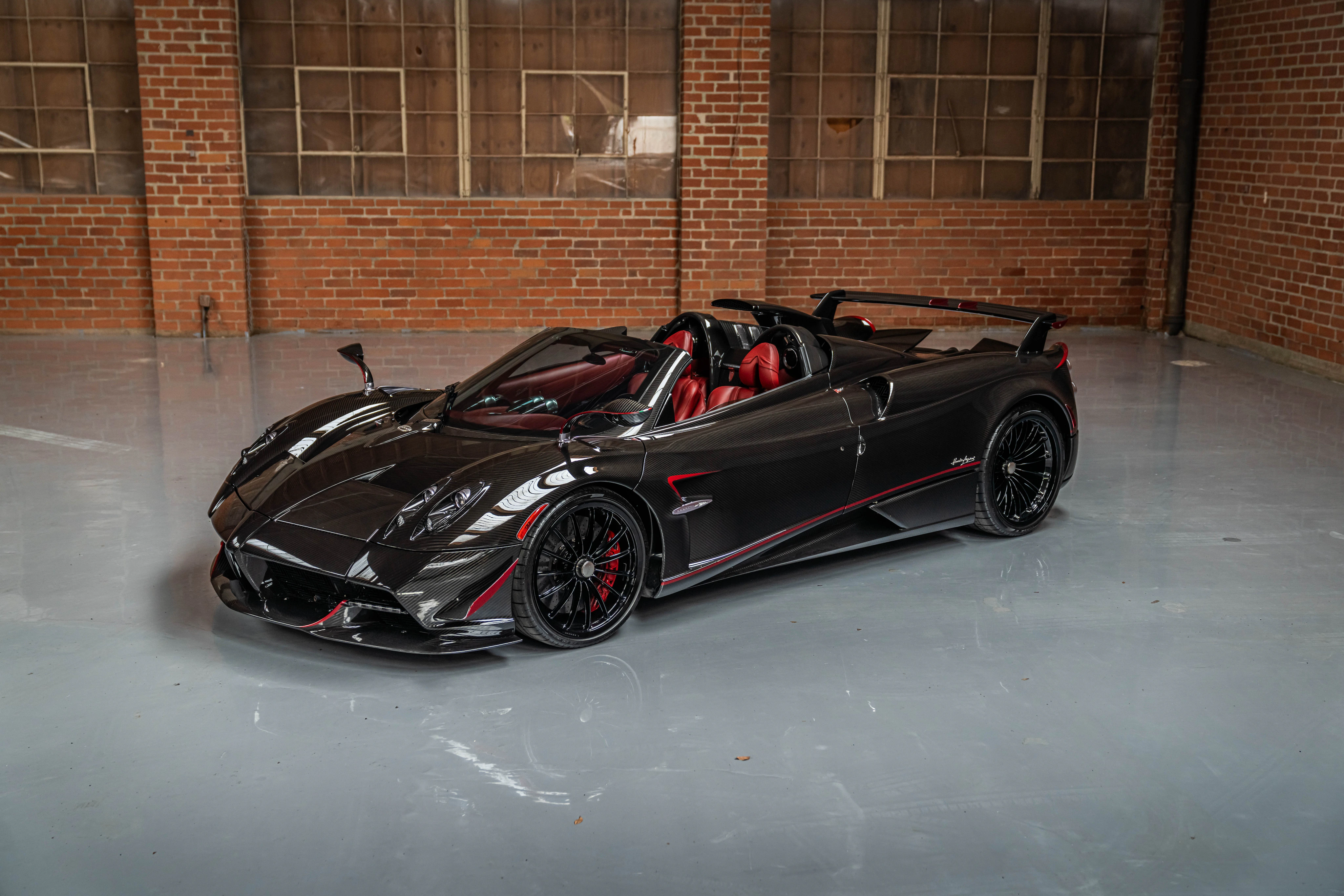 2017 Pagani Huayra Roadster, 3/20