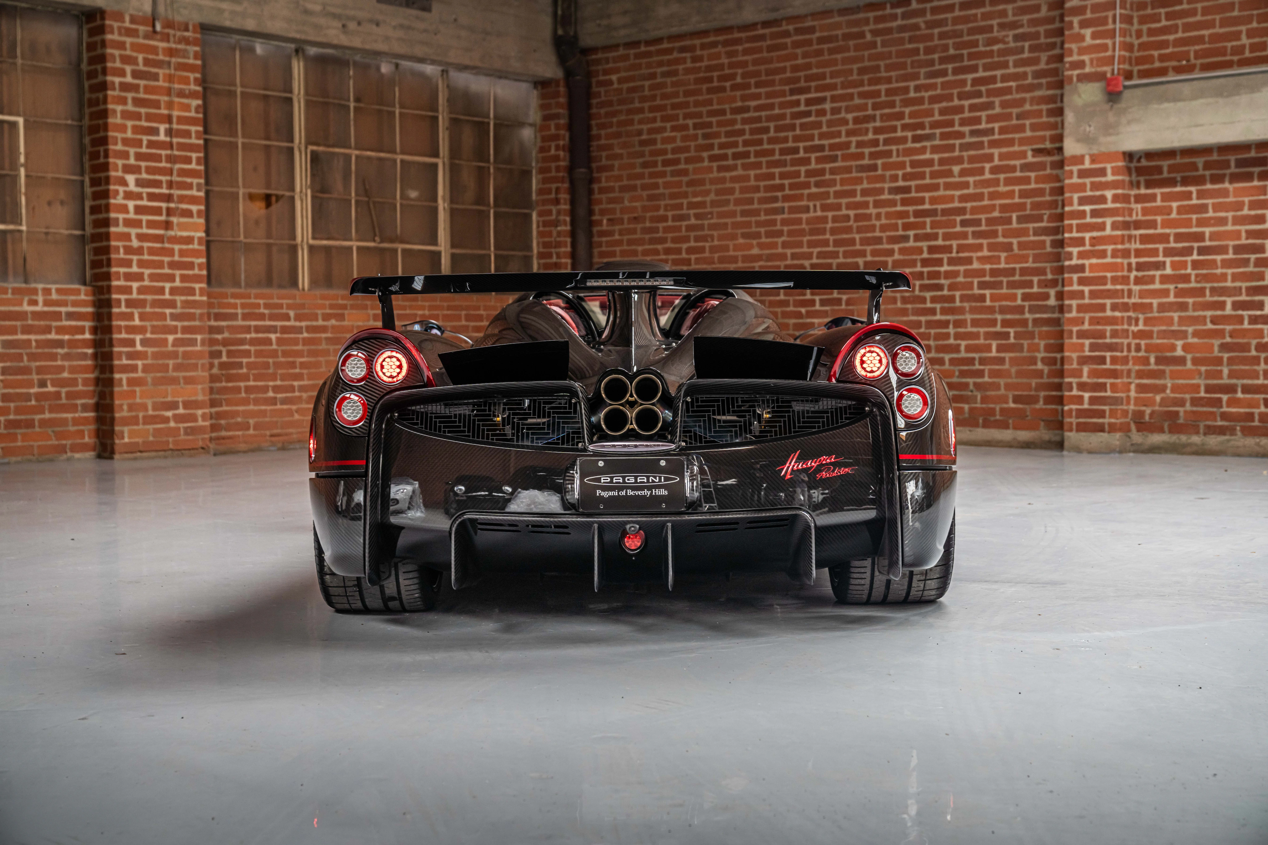 2017 Pagani Huayra Roadster, 8/20