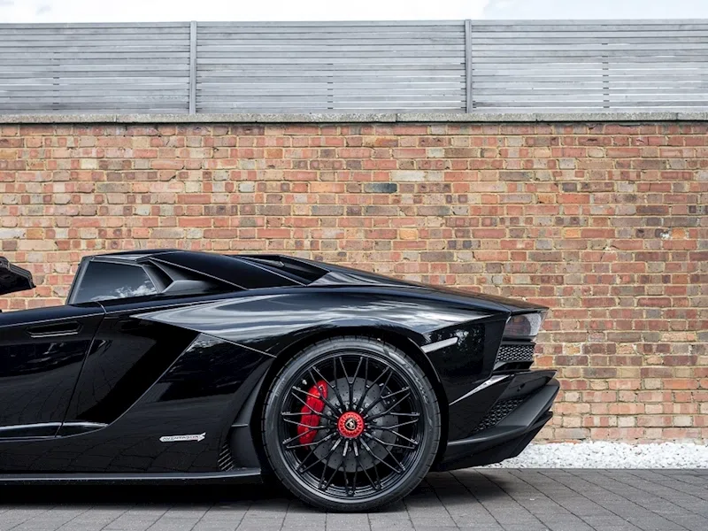 2018 Lamborghini Aventador S LP740-4 Roadster for sale, exterior, Nero Aldebaran