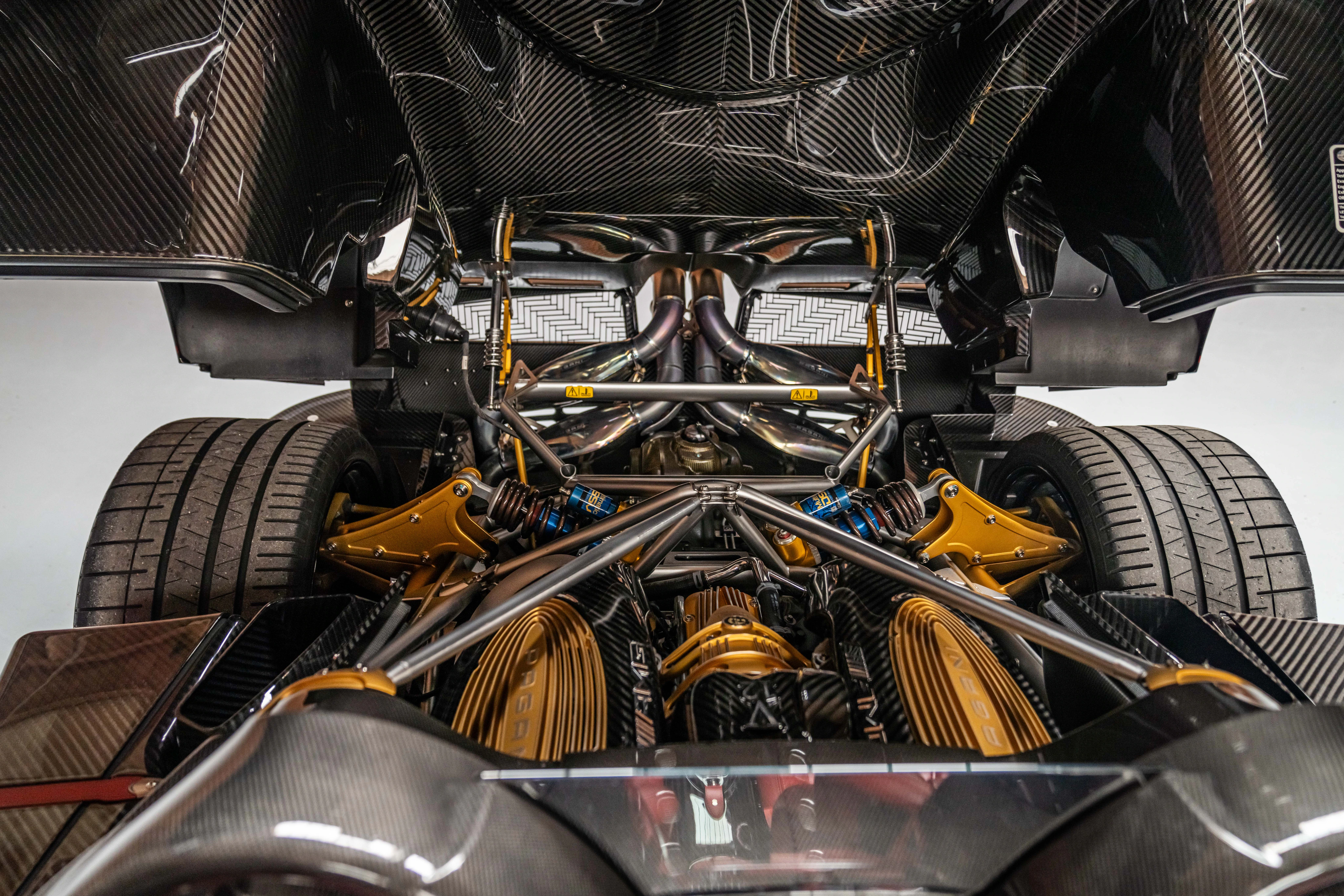 2017 Pagani Huayra Roadster, 18/20