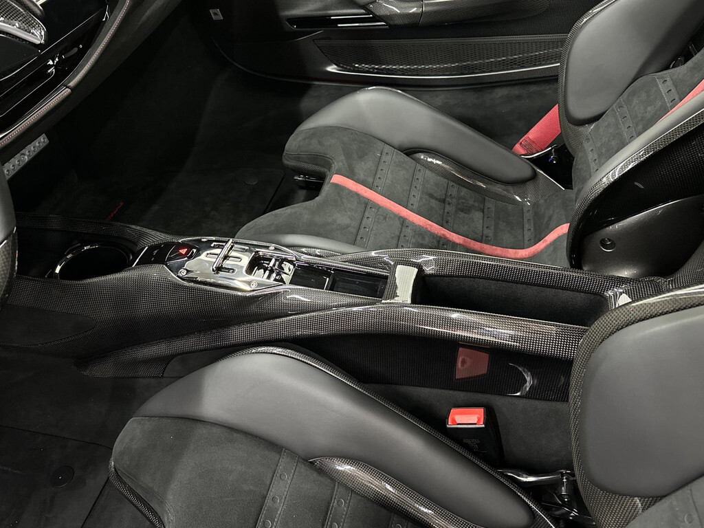 2022 Ferrari SF90 Stradale Assetto Fiorano, 16/20