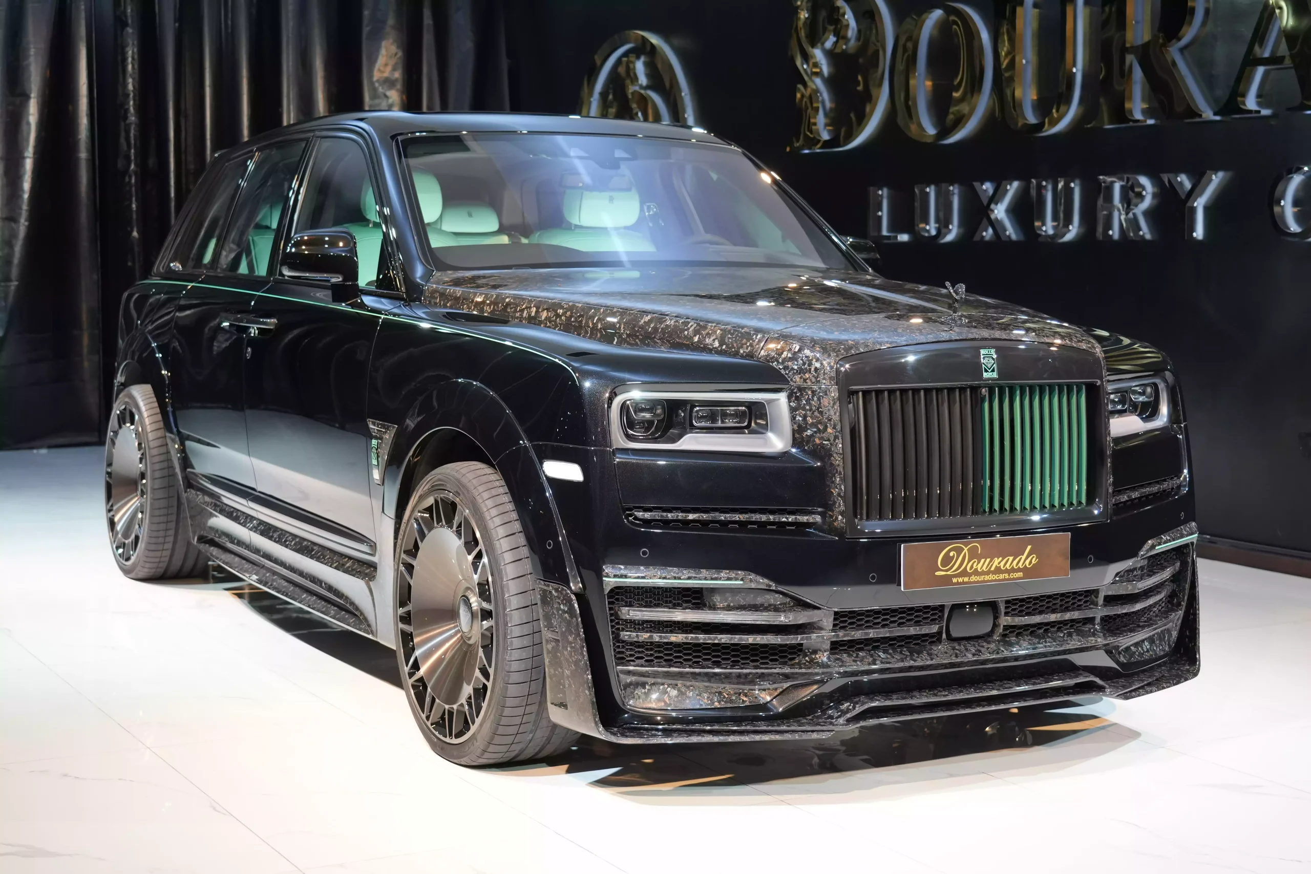 2024 Rolls-Royce Cullinan Onyx Concept