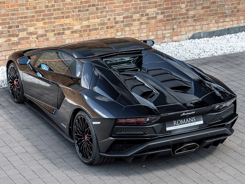 2018 Lamborghini Aventador S LP740-4 Roadster, 16/20