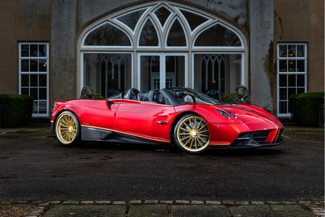 2019 Pagani Huayra Roadster, 2/20