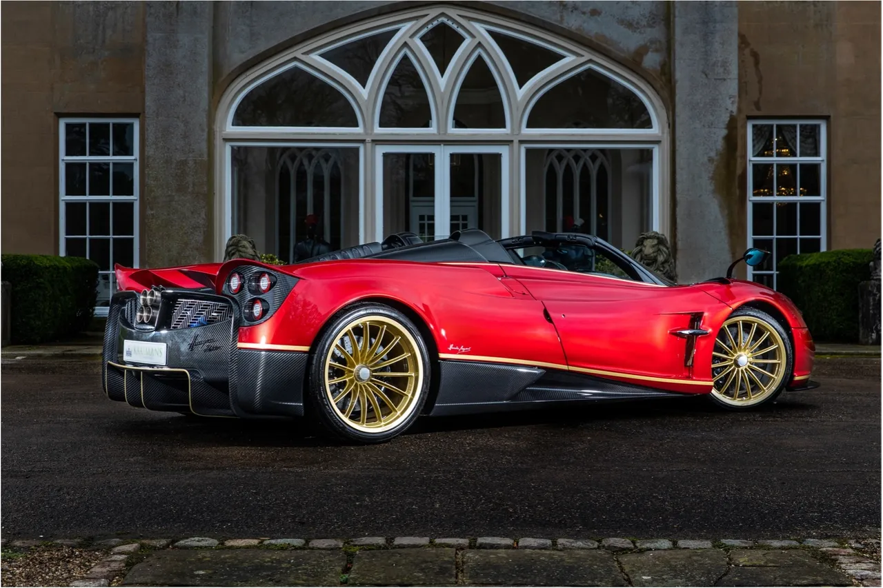 2019 Pagani Huayra Roadster, 4/20