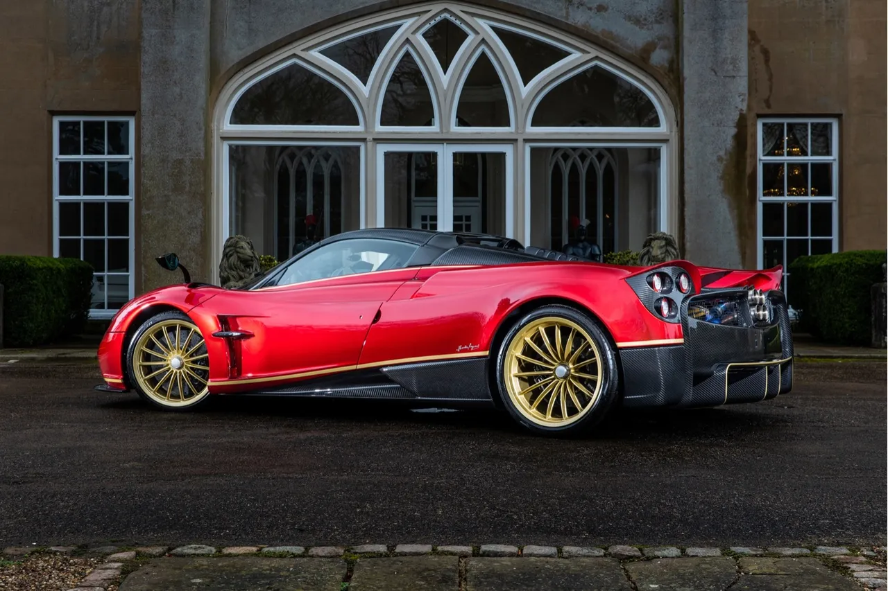 2019 Pagani Huayra Roadster, 6/20