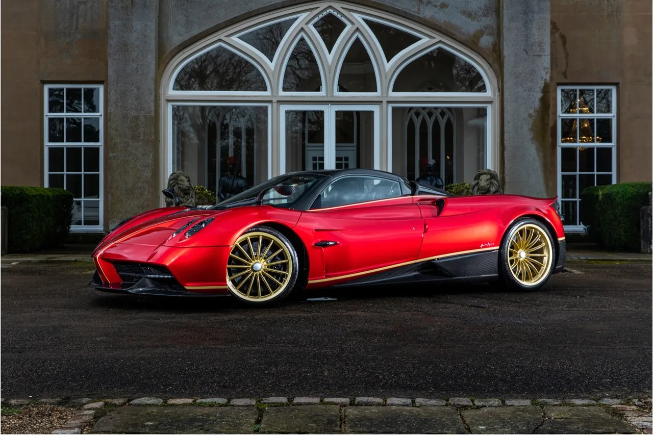 2019 Pagani Huayra Roadster, 13/20