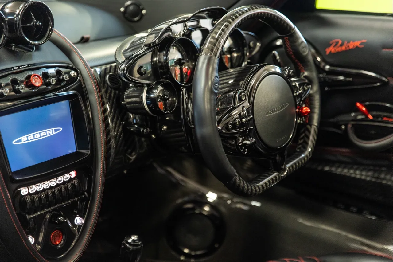 2019 Pagani Huayra Roadster, 14/20
