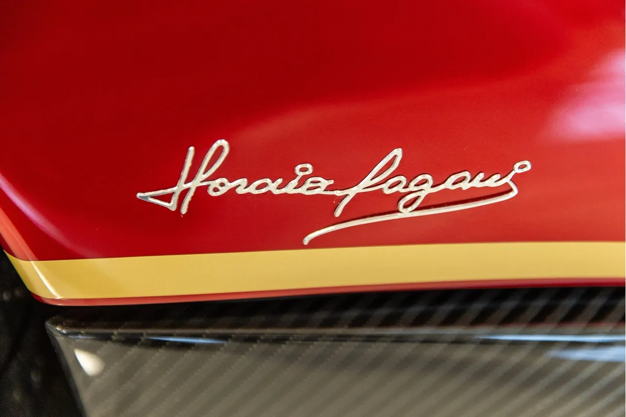 2019 Pagani Huayra Roadster, 17/20