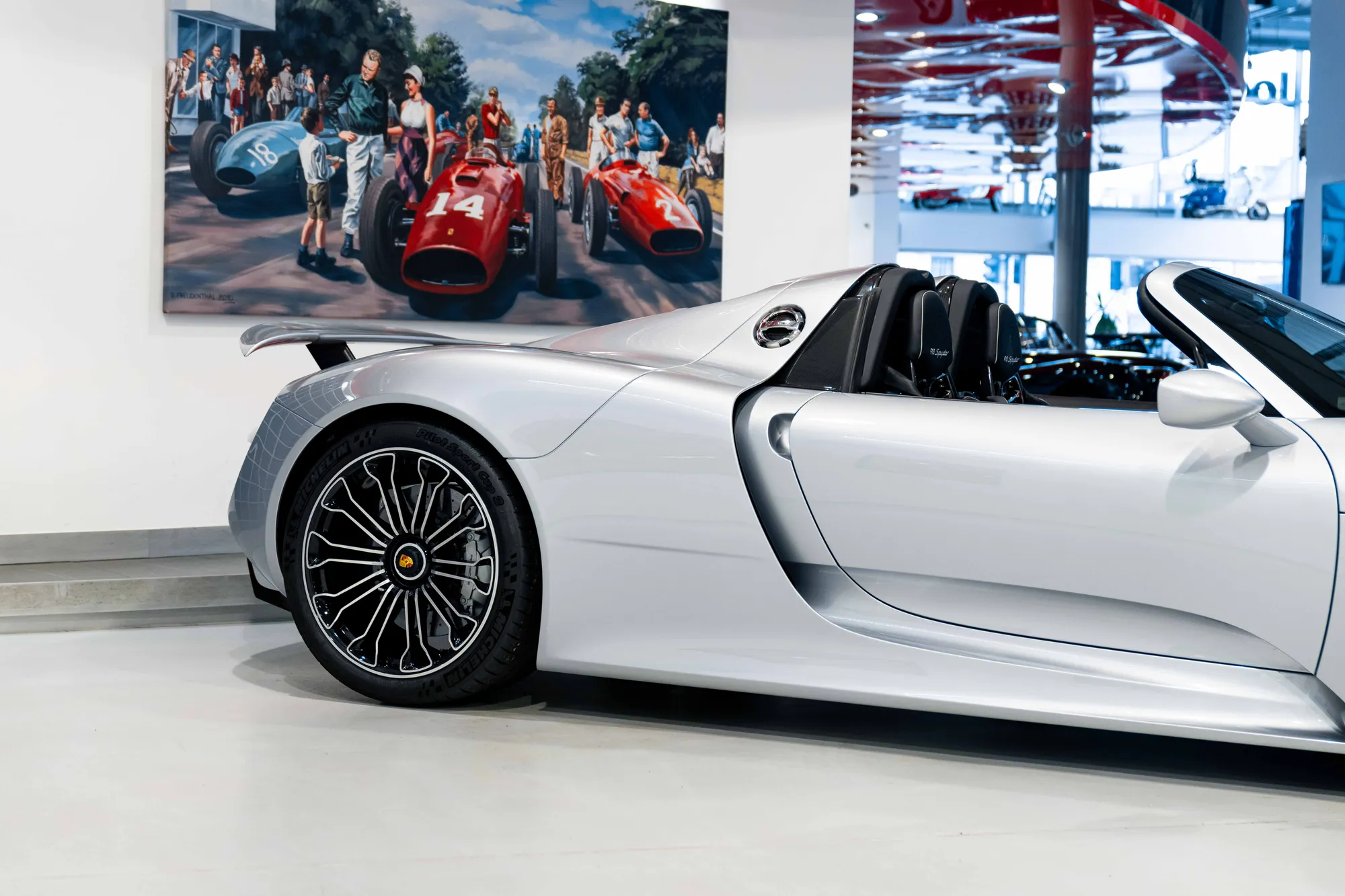 2015 Porsche 918 Spyder, 3/19