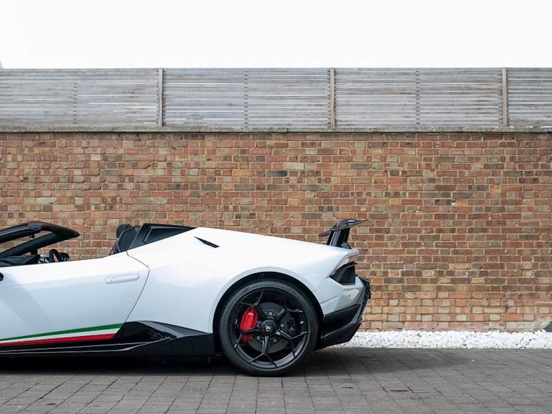 2018 Lamborghini Huracan LP640-4 Performante Spyder, 3/20