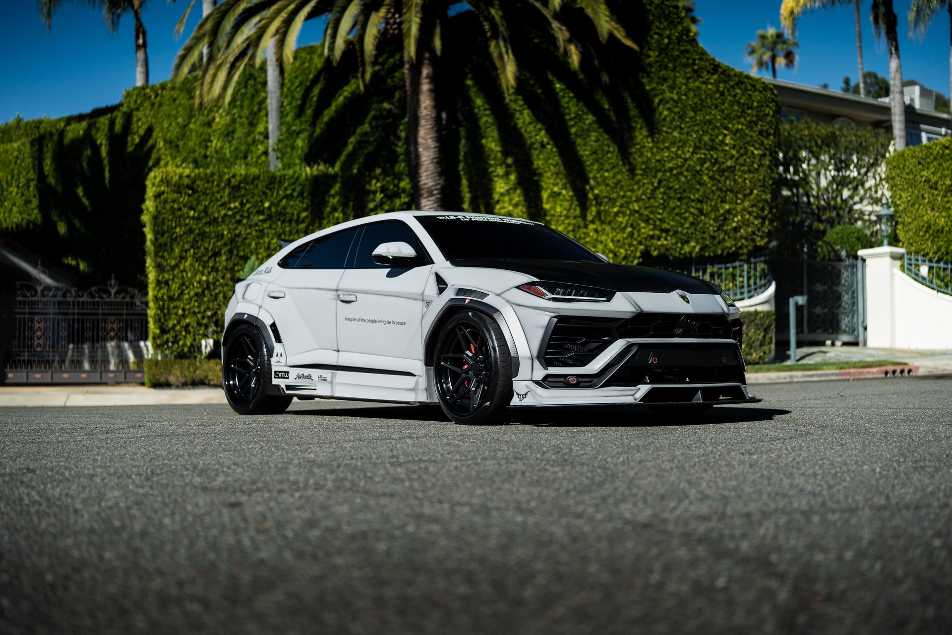 2019 Lamborghini Urus Liberty Walk, 2/6