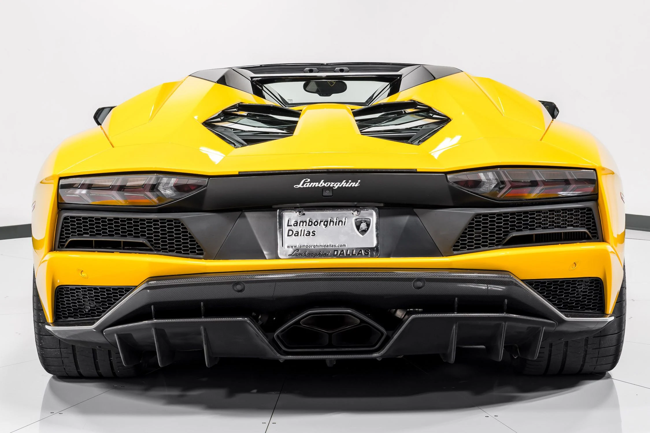 2018 Lamborghini Aventador S Roadster, 4/32