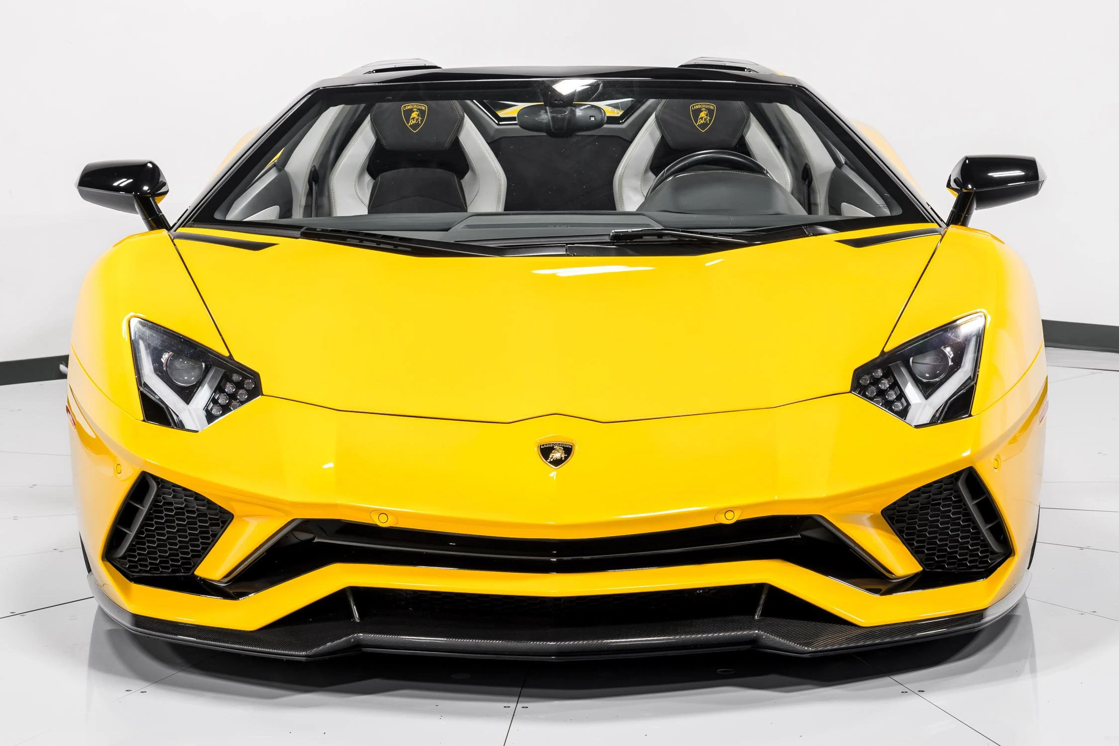 2018 Lamborghini Aventador S Roadster, 8/32