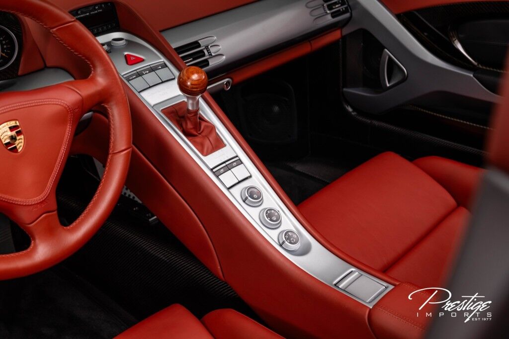 2004 Porsche Carrera GT, 17/20