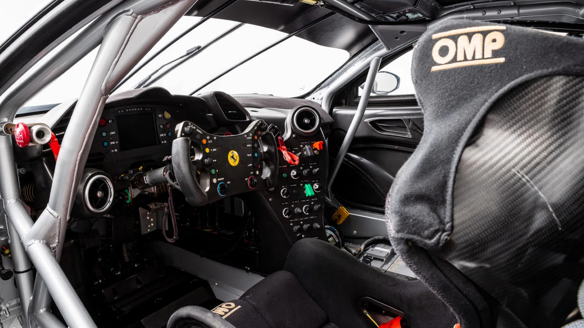 2016 FERRARI 488 GT3 EVO interior, dashboard, Alcantara/ Carbon Schwarz