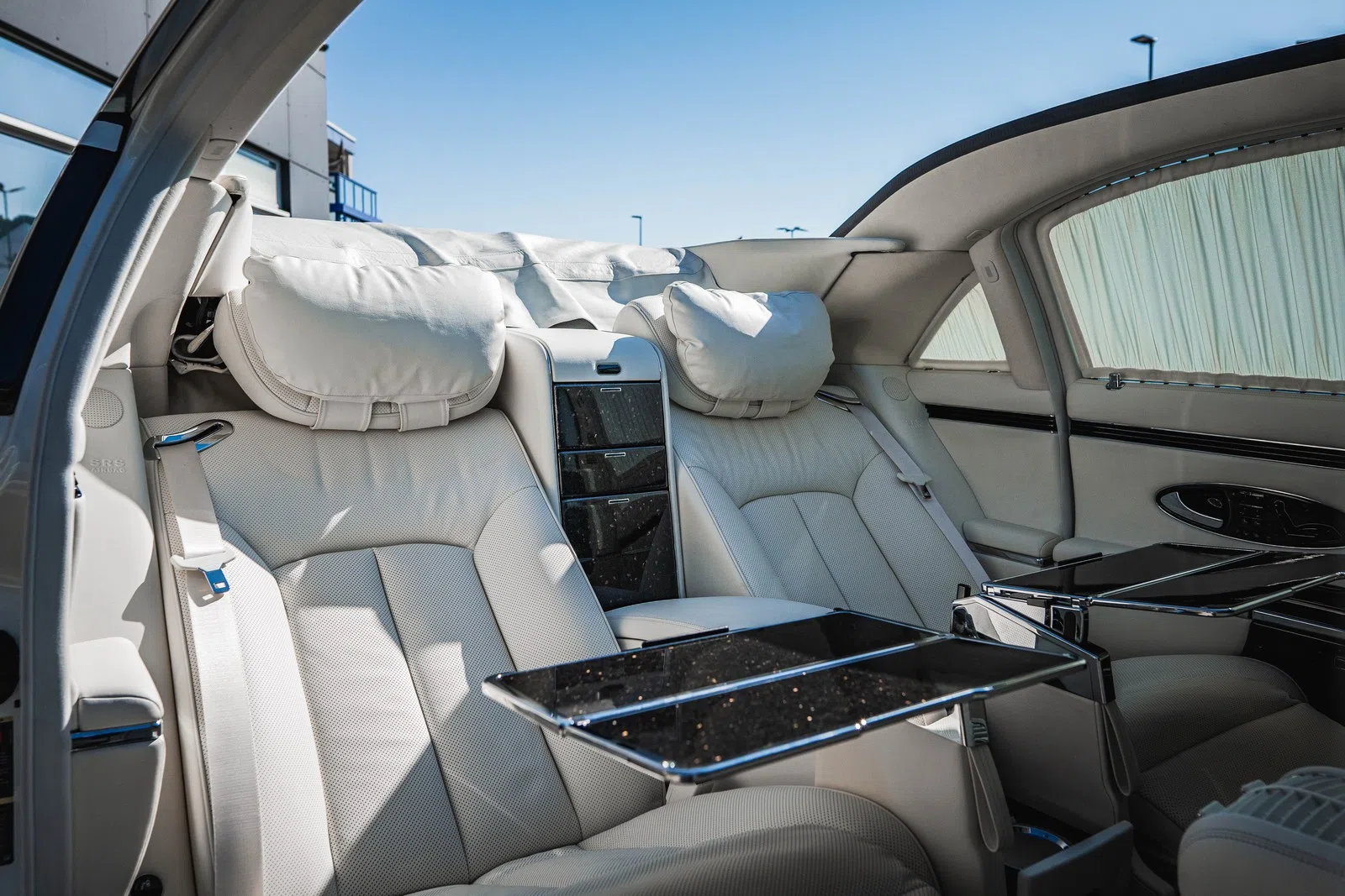 2018 Maybach 62S Landaulet interior, seats, Seychelles white | Leder