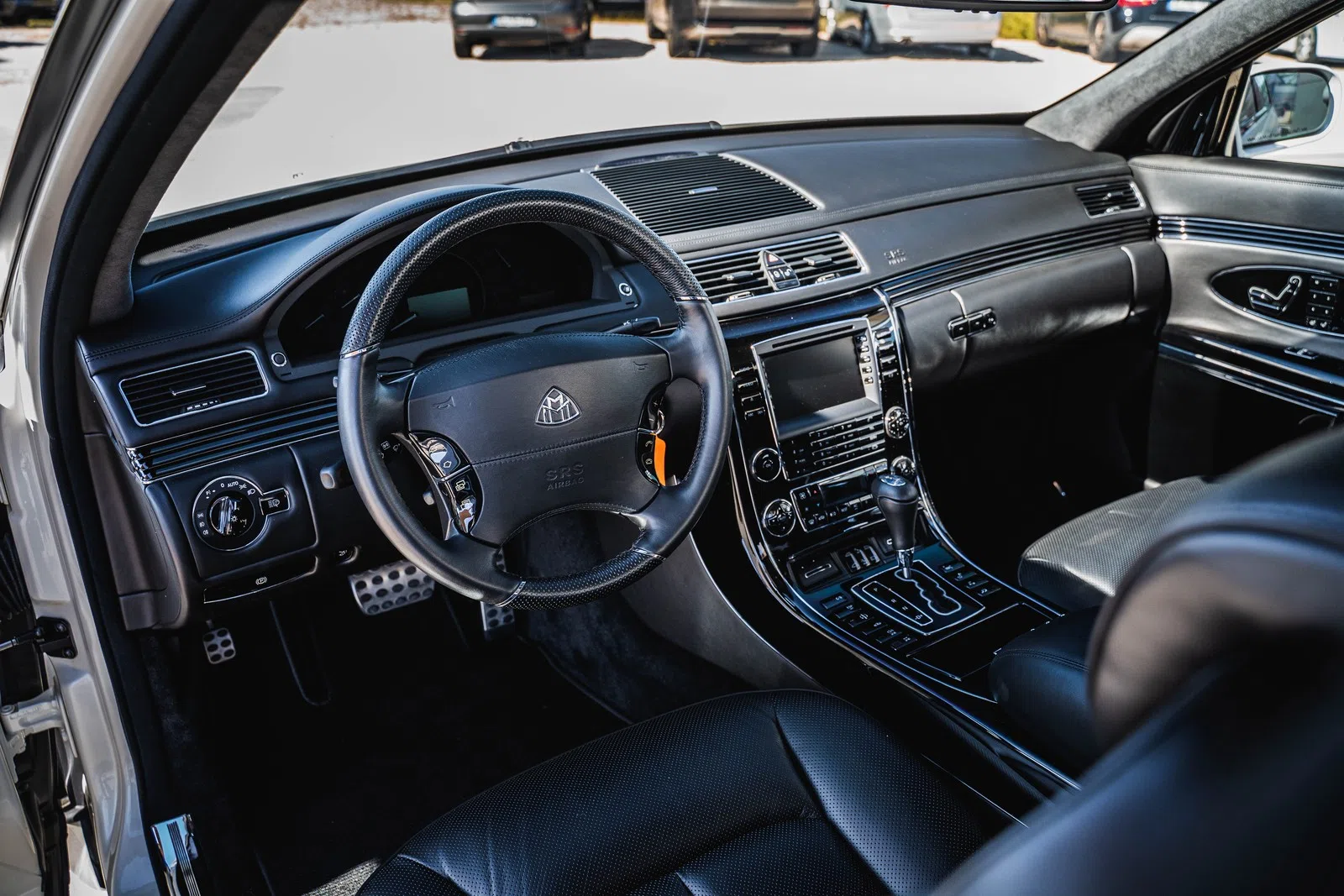 2018 Maybach 62S Landaulet interior, dashboard, Seychelles white | Leder
