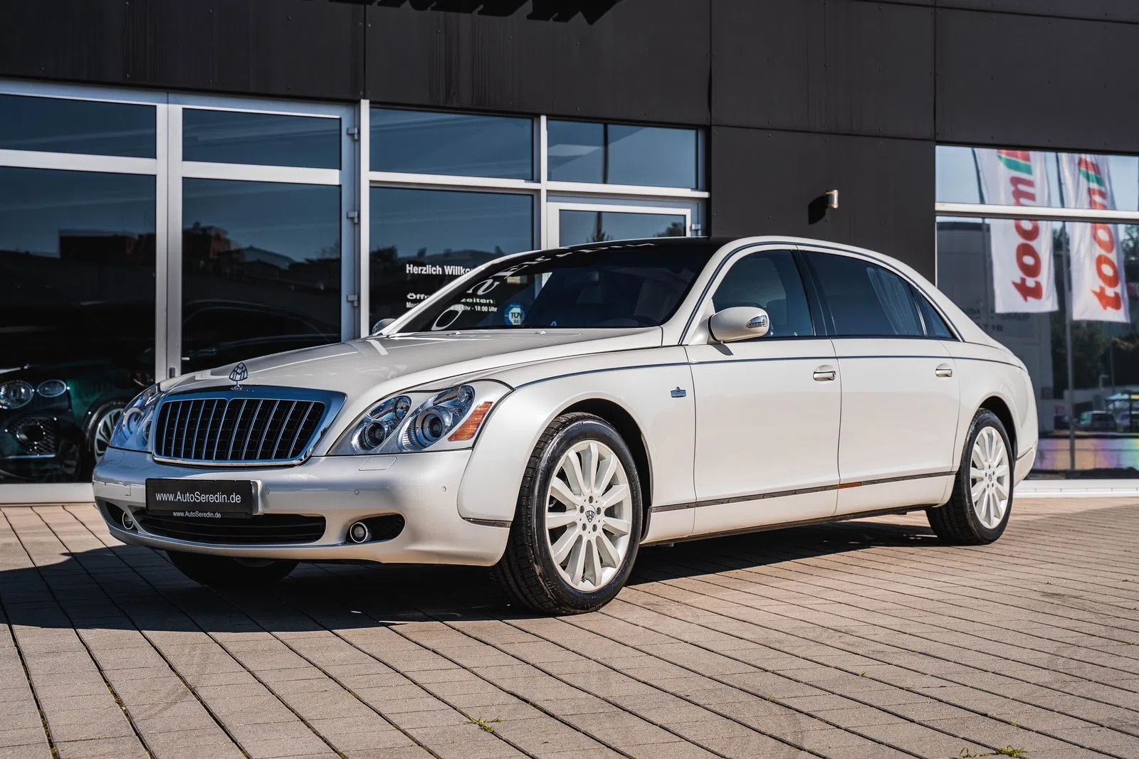 2018 Maybach 62S Landaulet for sale, exterior, Antigua White | metallic
