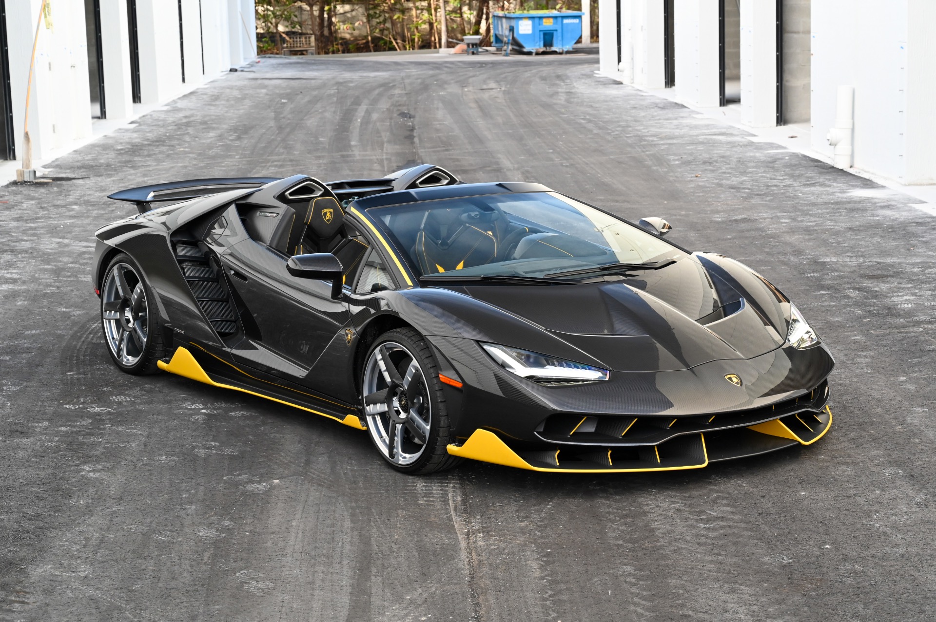 2017 Lamborghini Centenario Roadster, 9/20