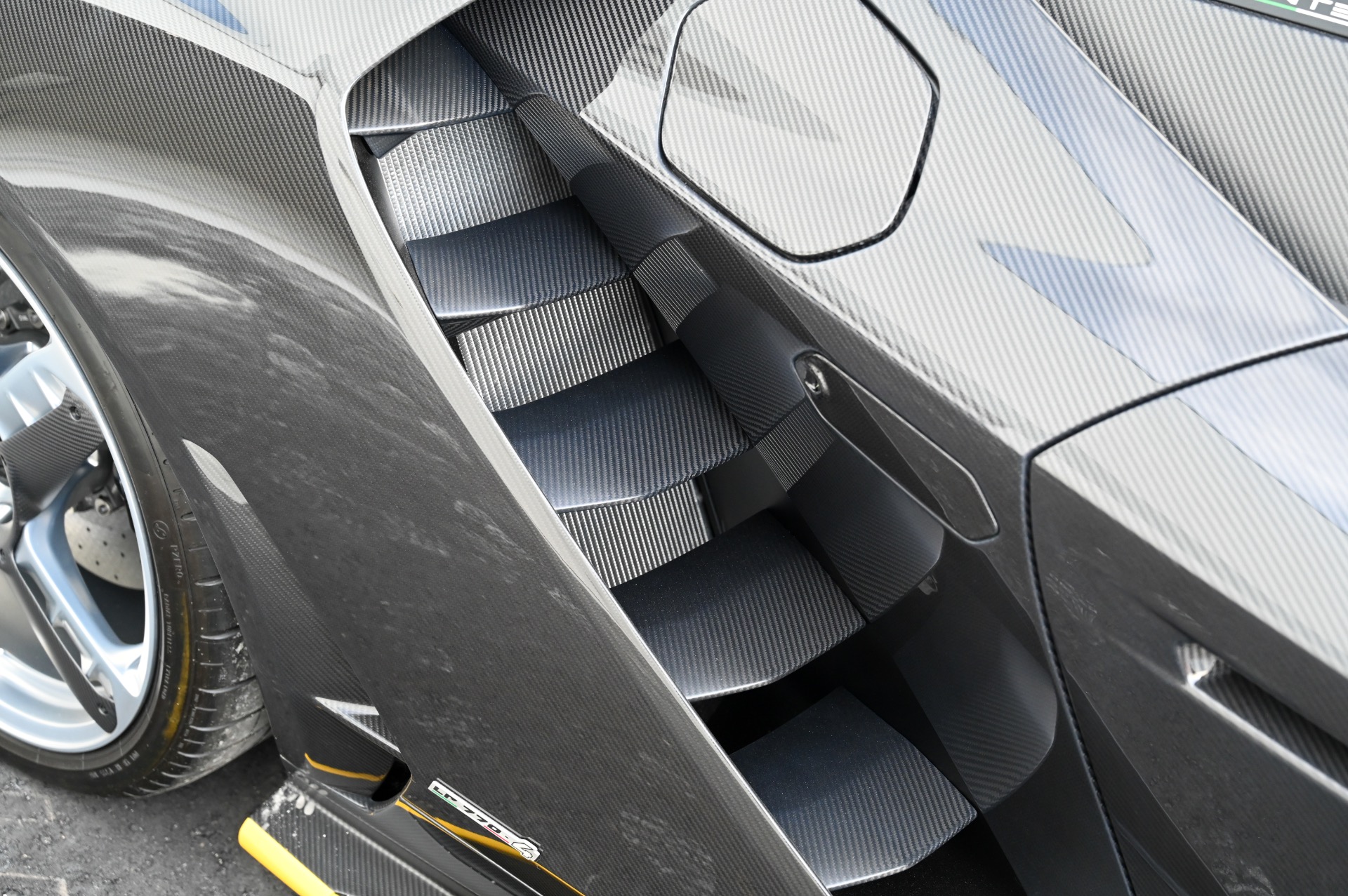 2017 Lamborghini Centenario Roadster, 17/20