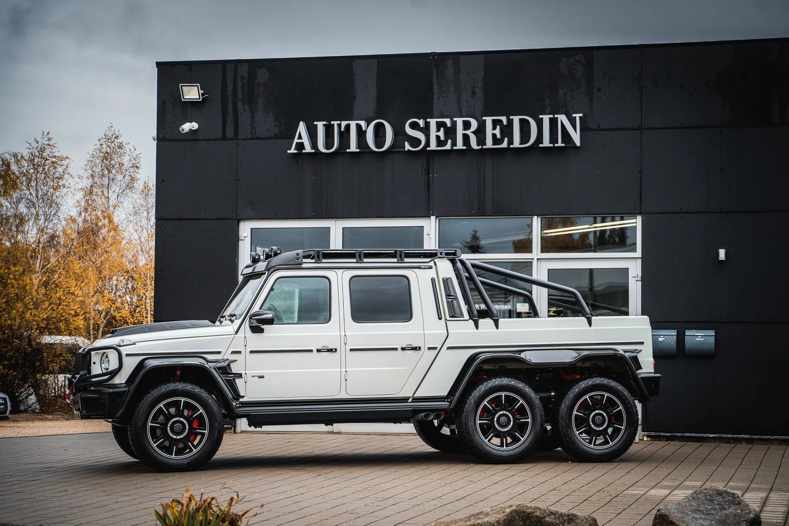 2024 BRABUS XLP 800 6x6 Adventure for sale, exterior, Obsidian Black | metallic