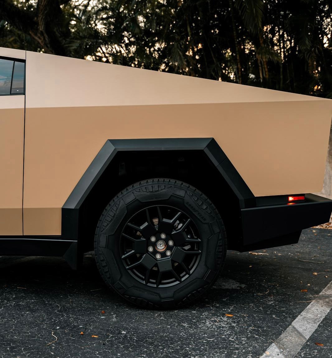 2024 Tesla CyberTruck, 9/18