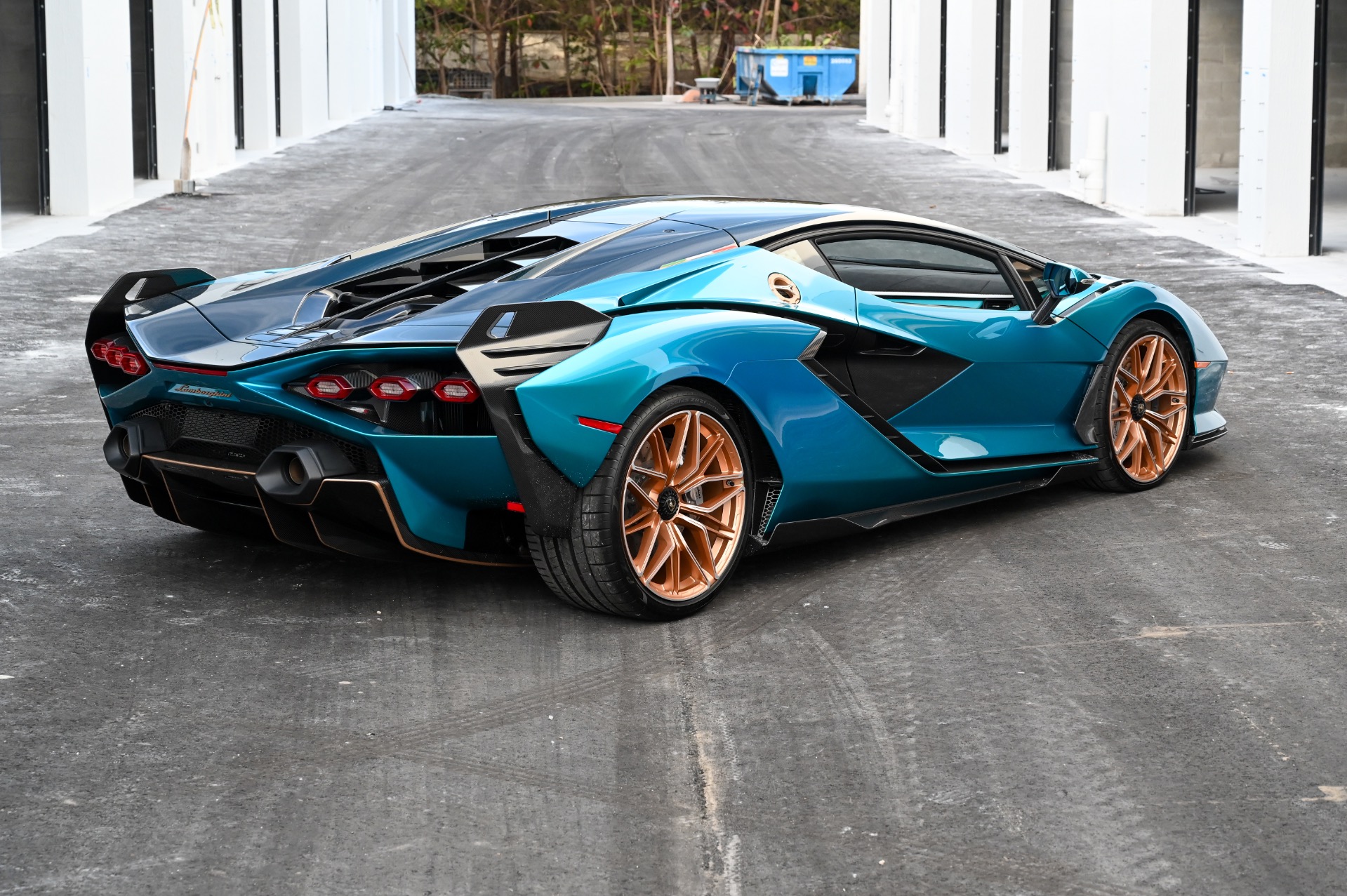 2020 Lamborghini Sián FKP 37, 2/20