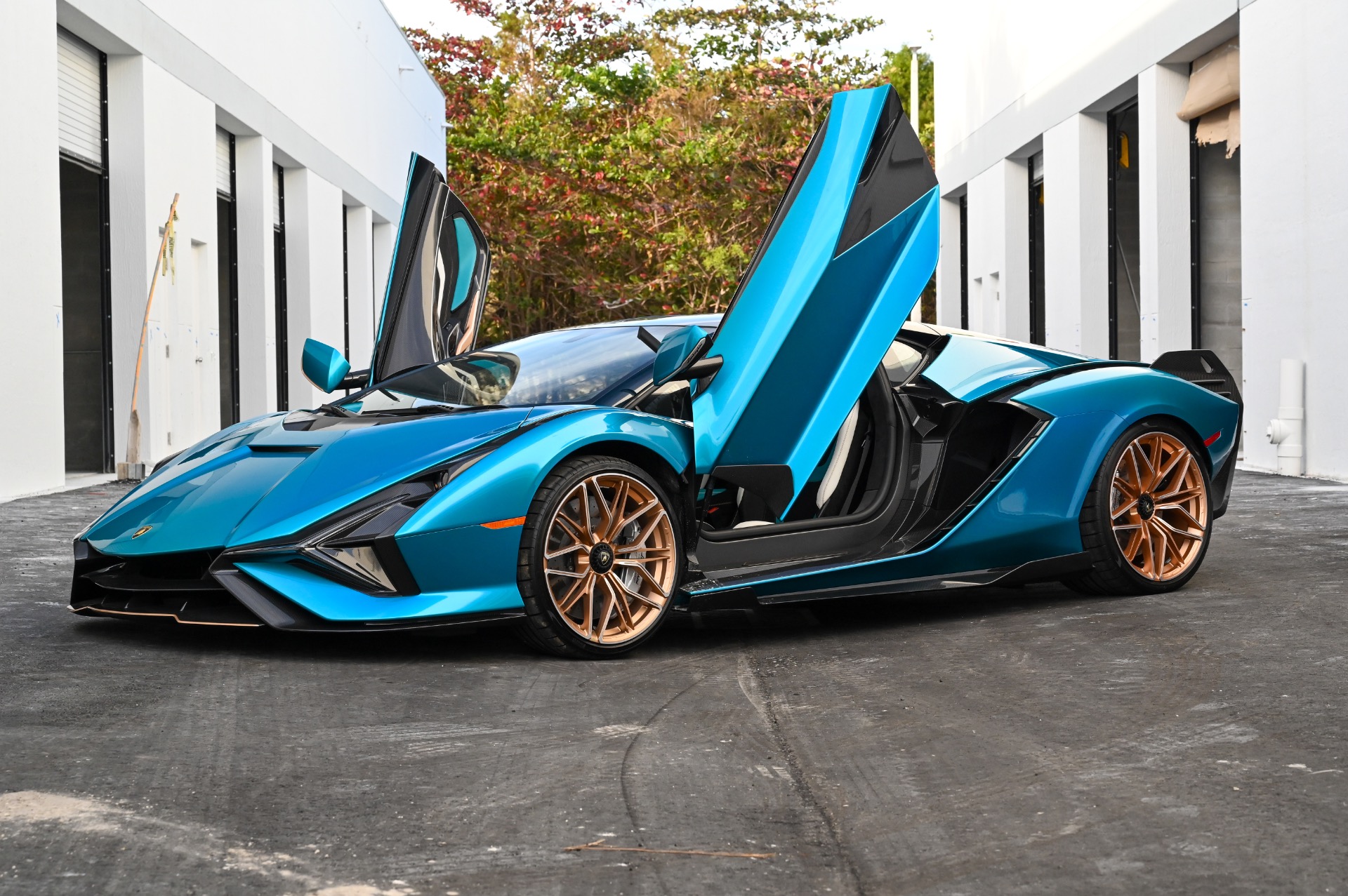 2020 Lamborghini Sián FKP 37, 9/20
