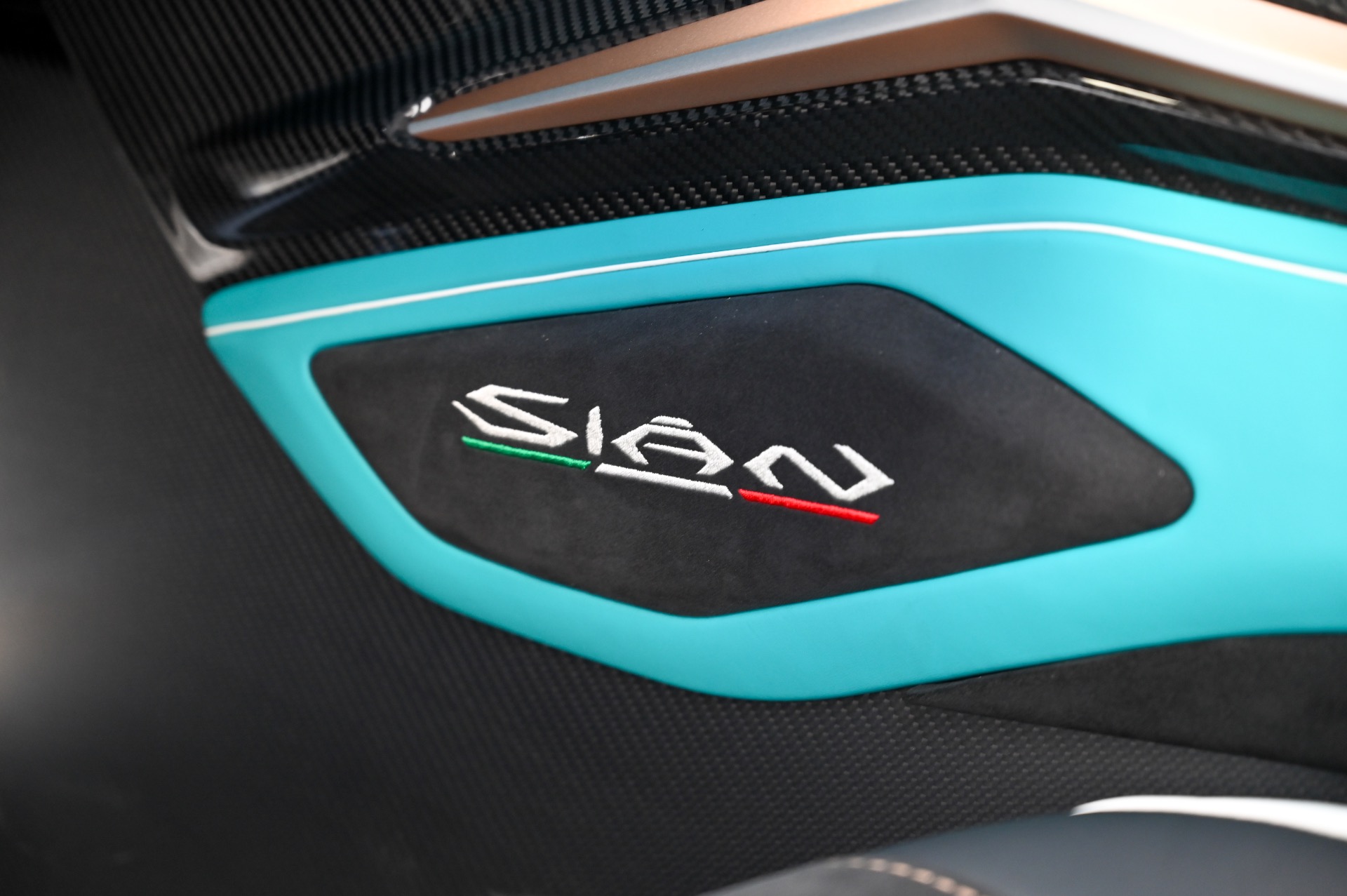 2020 Lamborghini Sián FKP 37, 20/20
