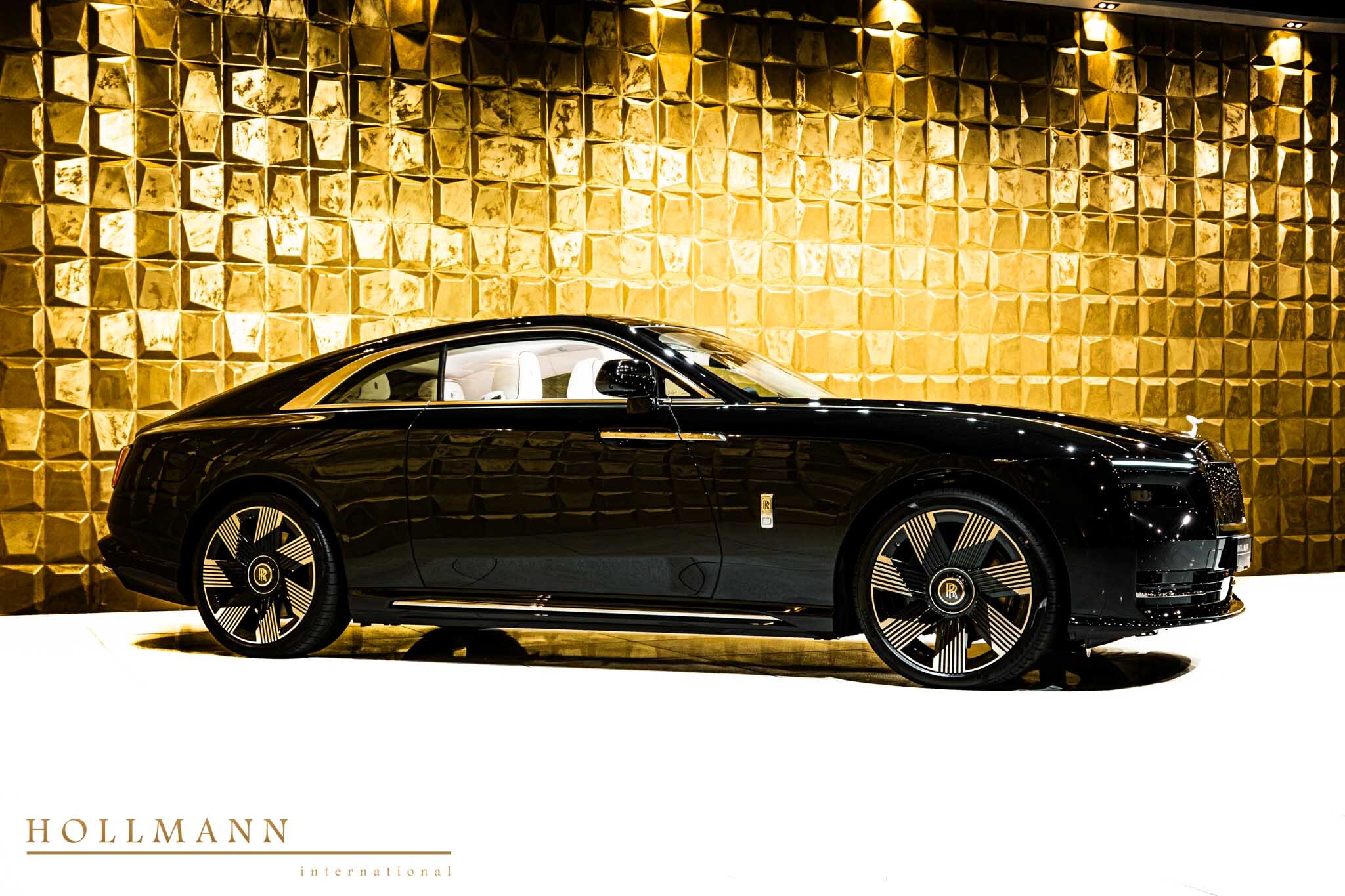 2024 Rolls-Royce Spectre, 2/17