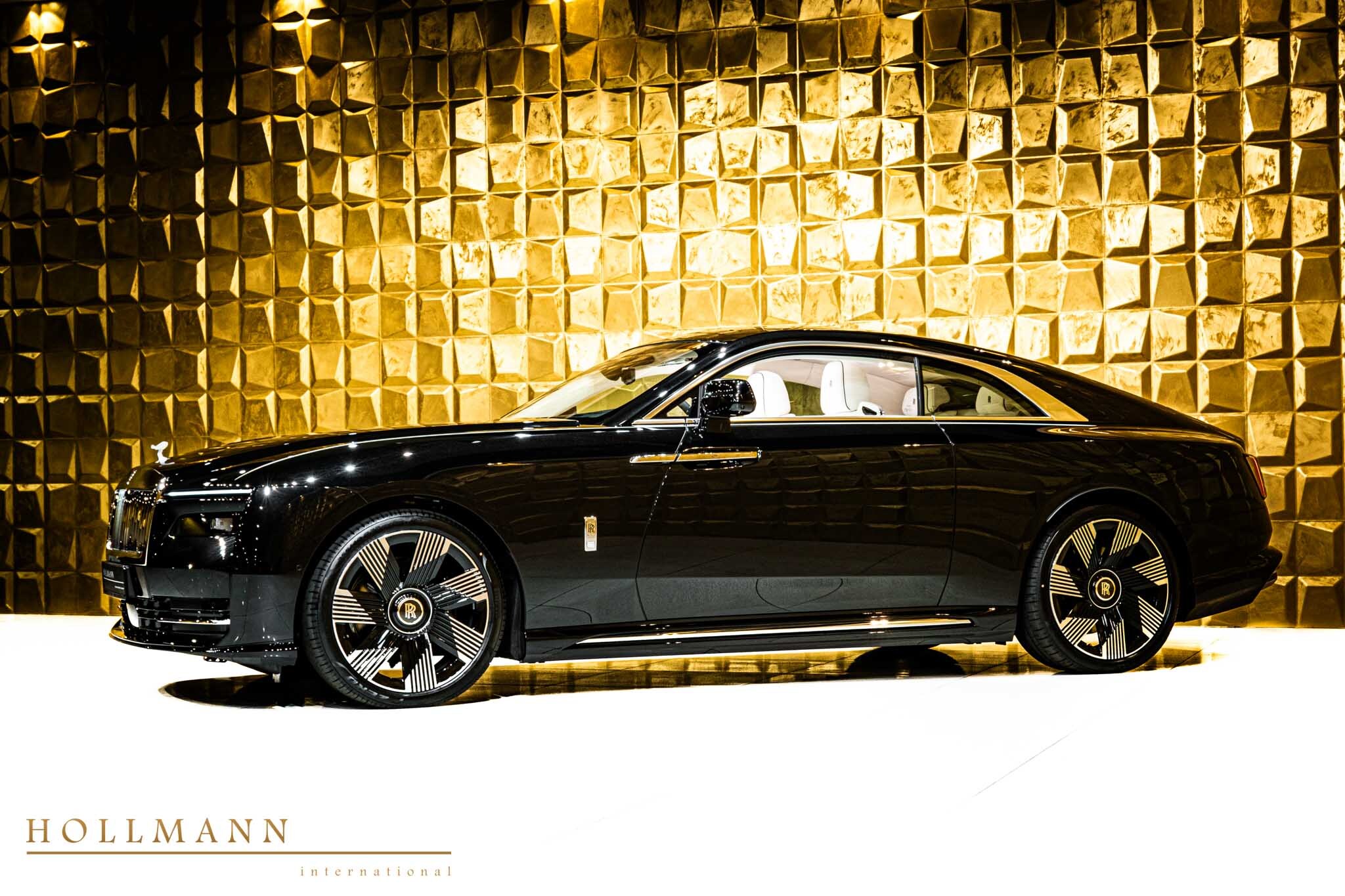 2024 Rolls-Royce Spectre, 4/17