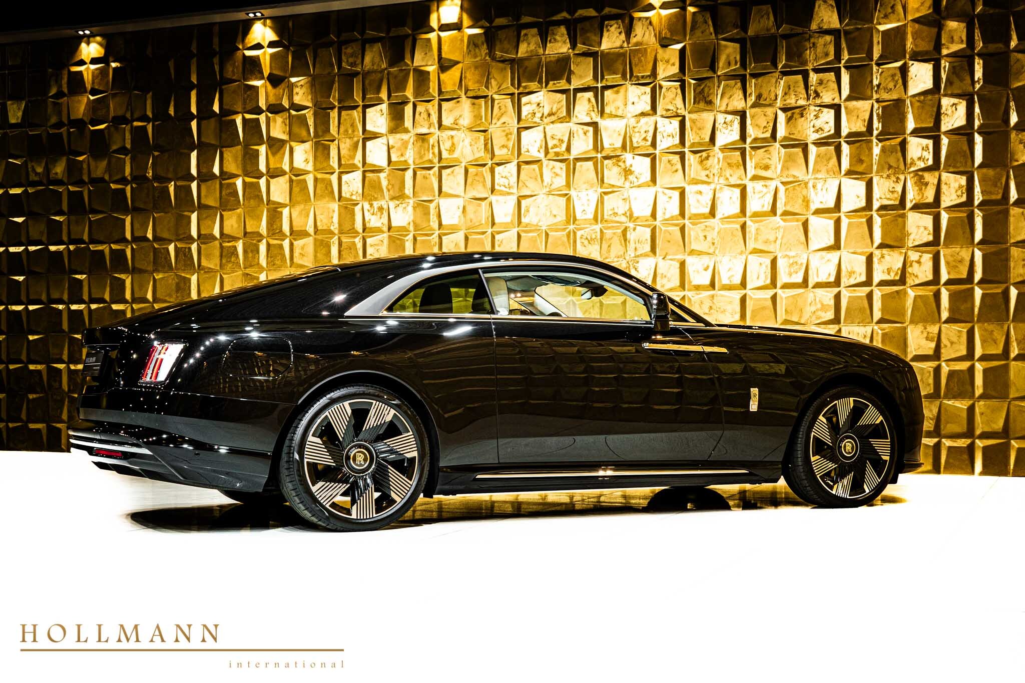 2024 Rolls-Royce Spectre, 8/17